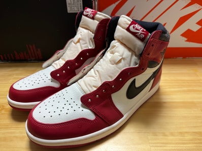 Nike Air Jordan 1 High OG "Lost & Found/Chicago"