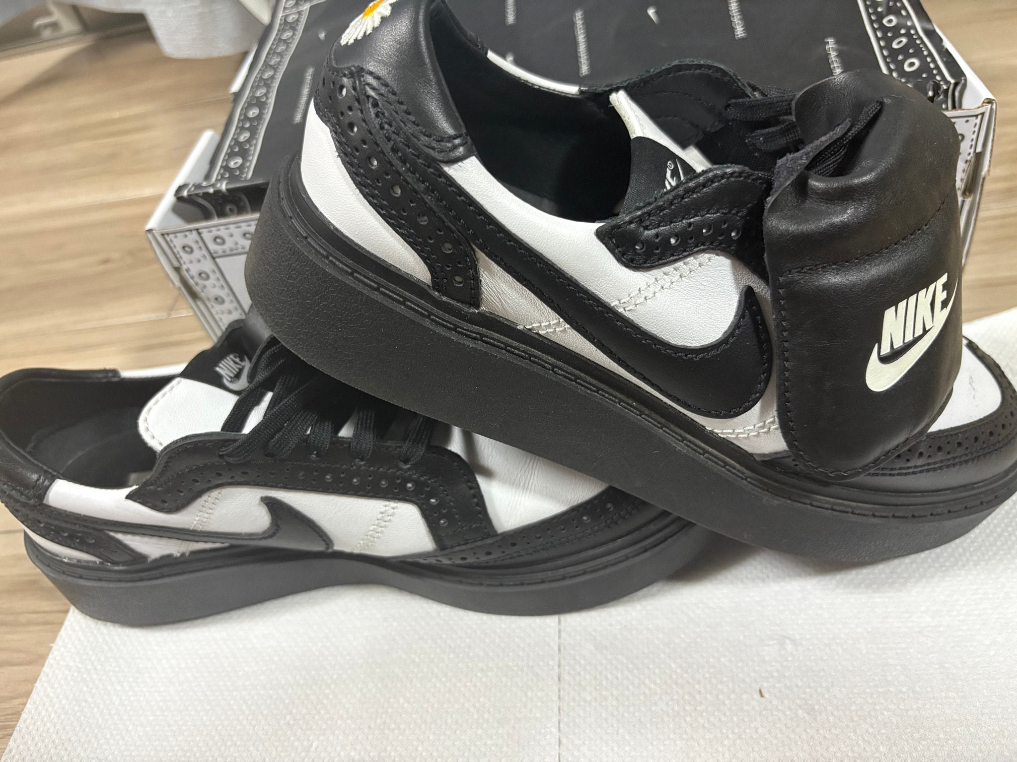 PEACEMINUSONE × Nike Kwondo 1 "Black and White" / G-DRAGON