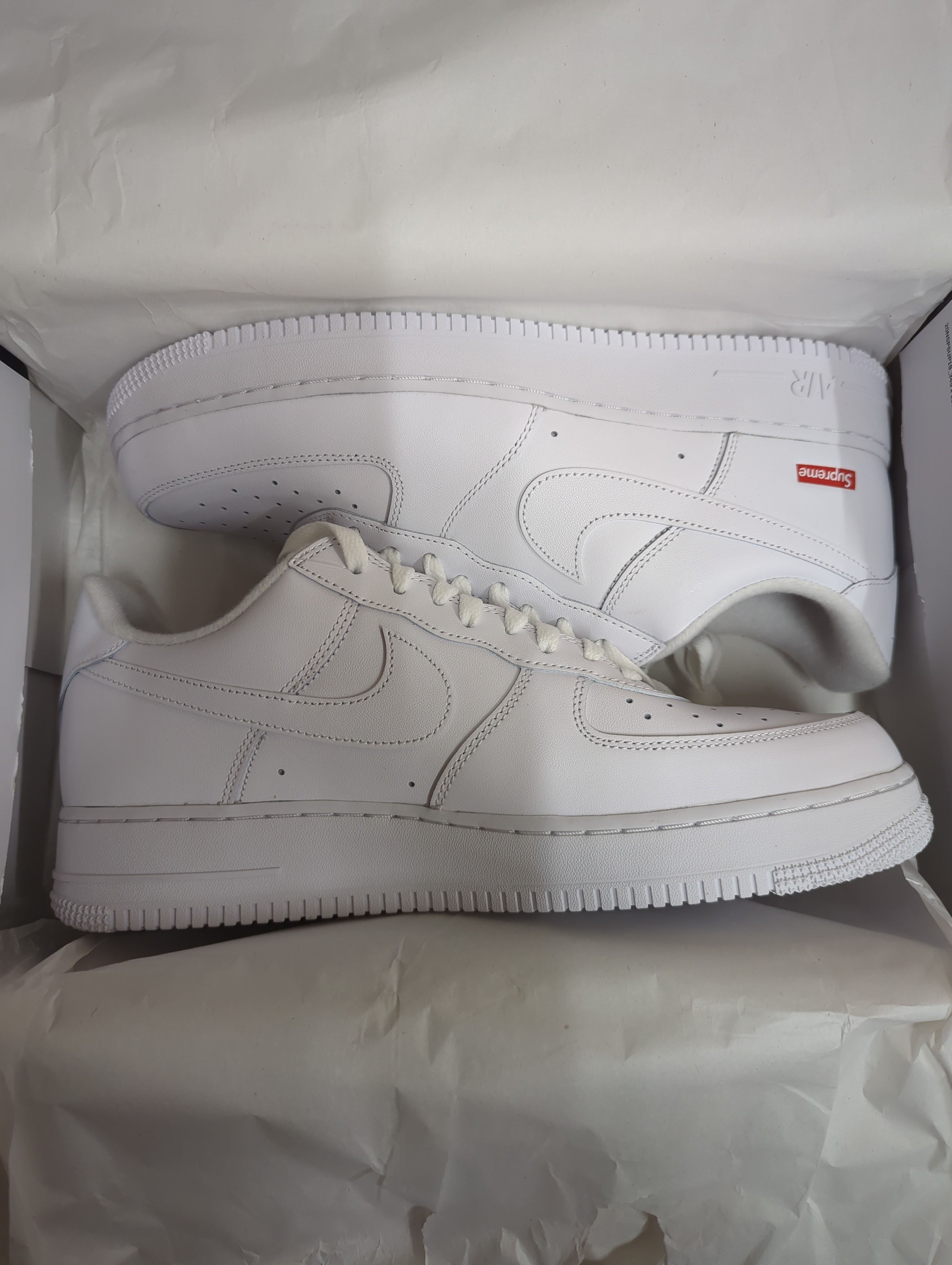 Supreme × Nike Air Force 1 Low "White"