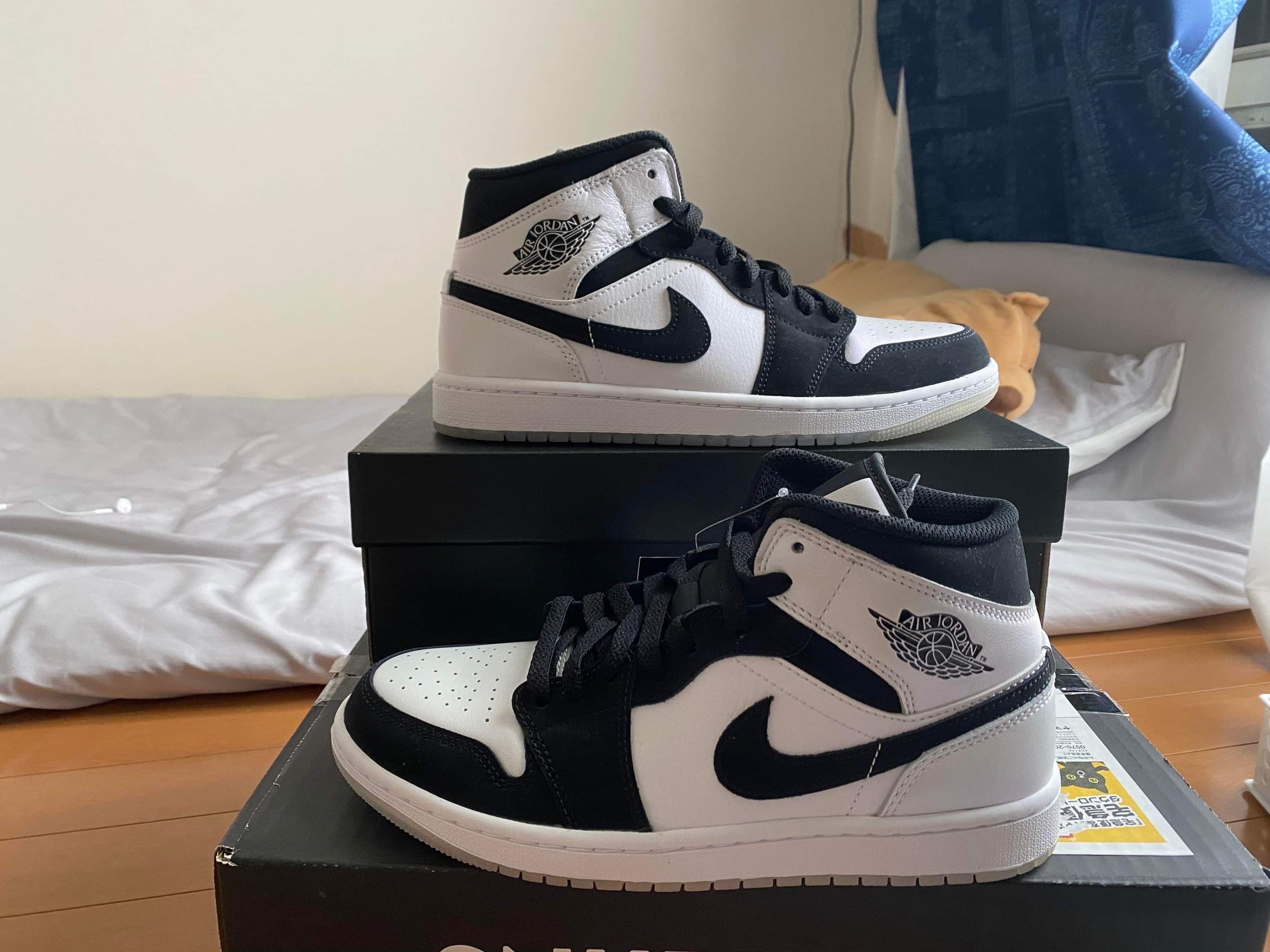 Nike Air Jordan 1 Mid "Omega/Black/White"
