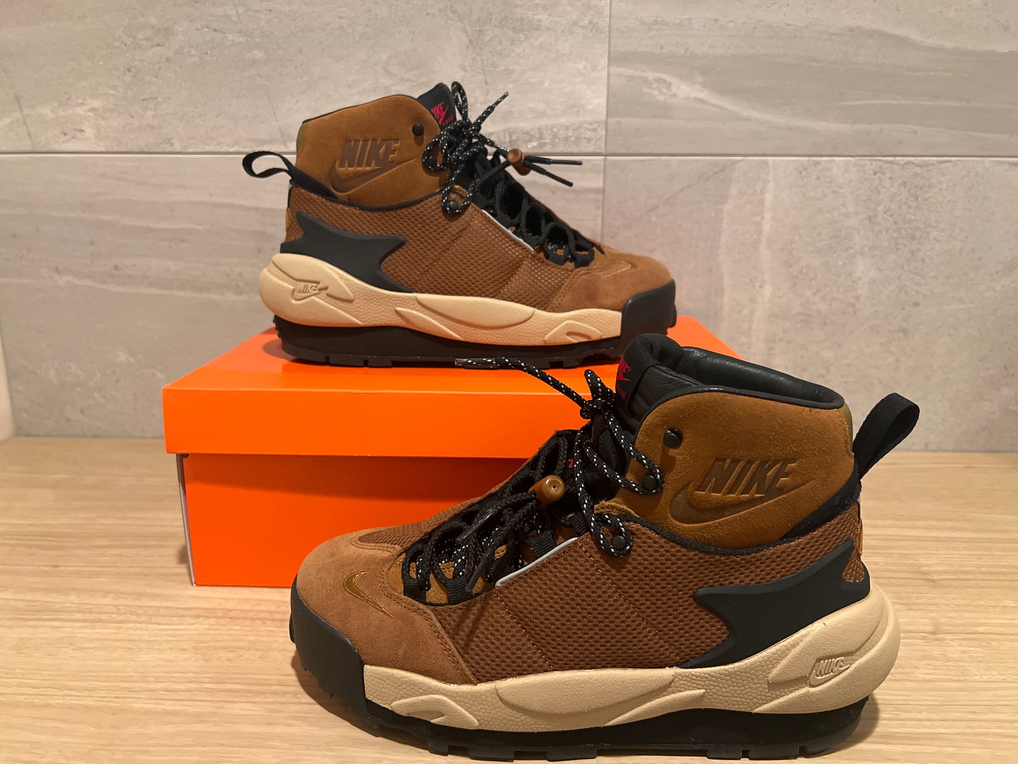 sacai × Nike Magmascape "Pecan"