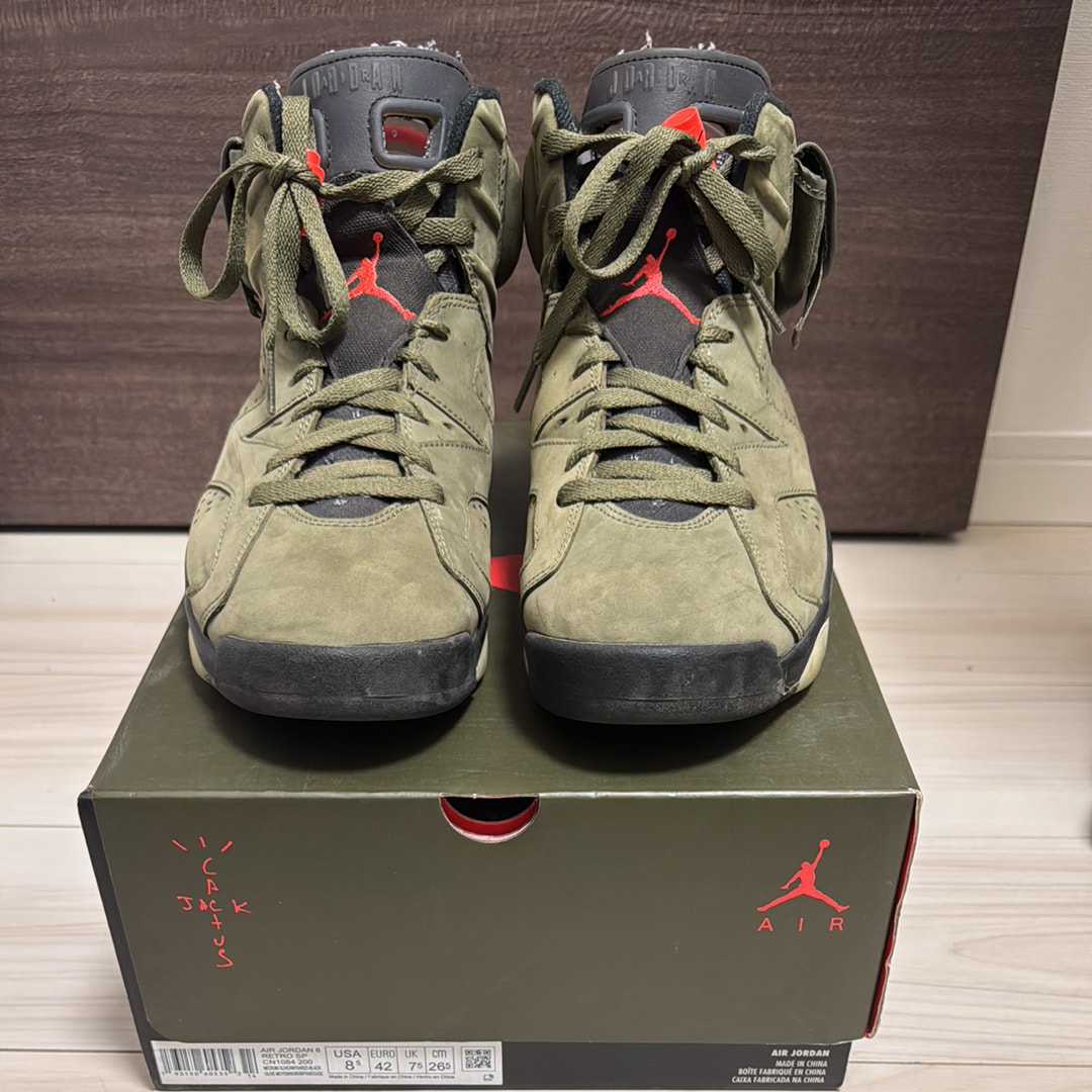 トラヴィススコット × ナイキ エアジョーダン6 レトロ "ミディアム オリーブ"