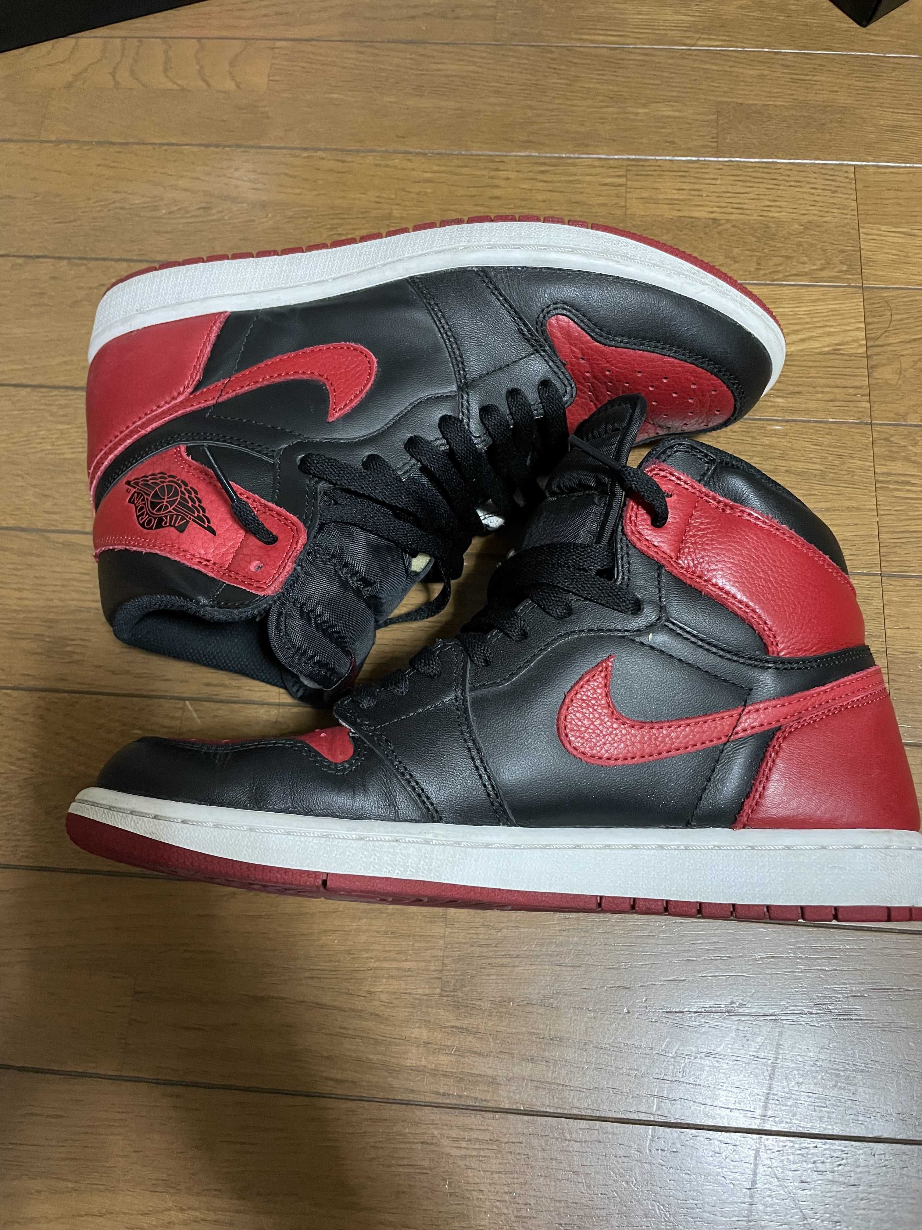 Nike Air Jordan 1 Retro High OG "Bred/Banned" (2016)