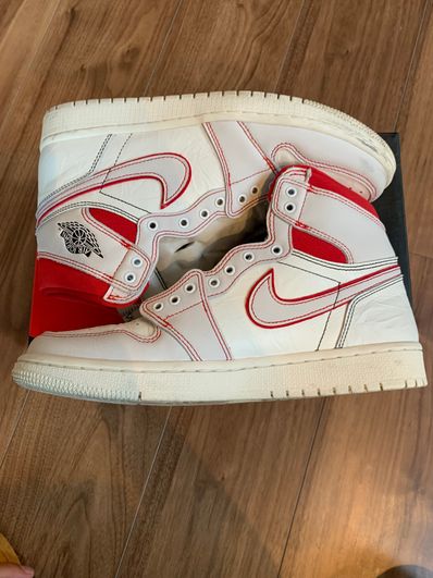 Nike Air Jordan 1 Retro High OG "Sail/University Red"