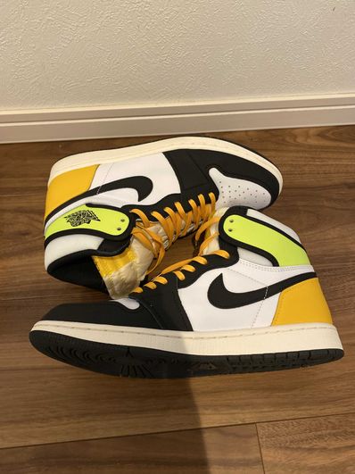 Nike Air Jordan 1 High OG "Volt Gold"