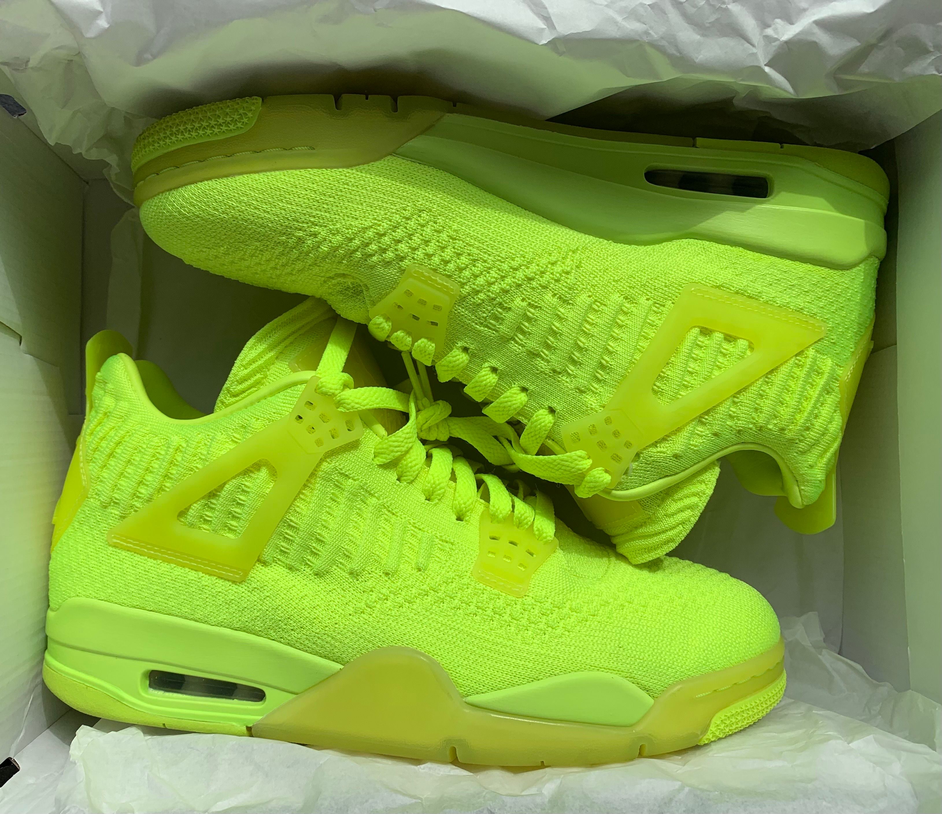 NIKE AIR JORDAN 4 RETRO FLYKNIT VOLT