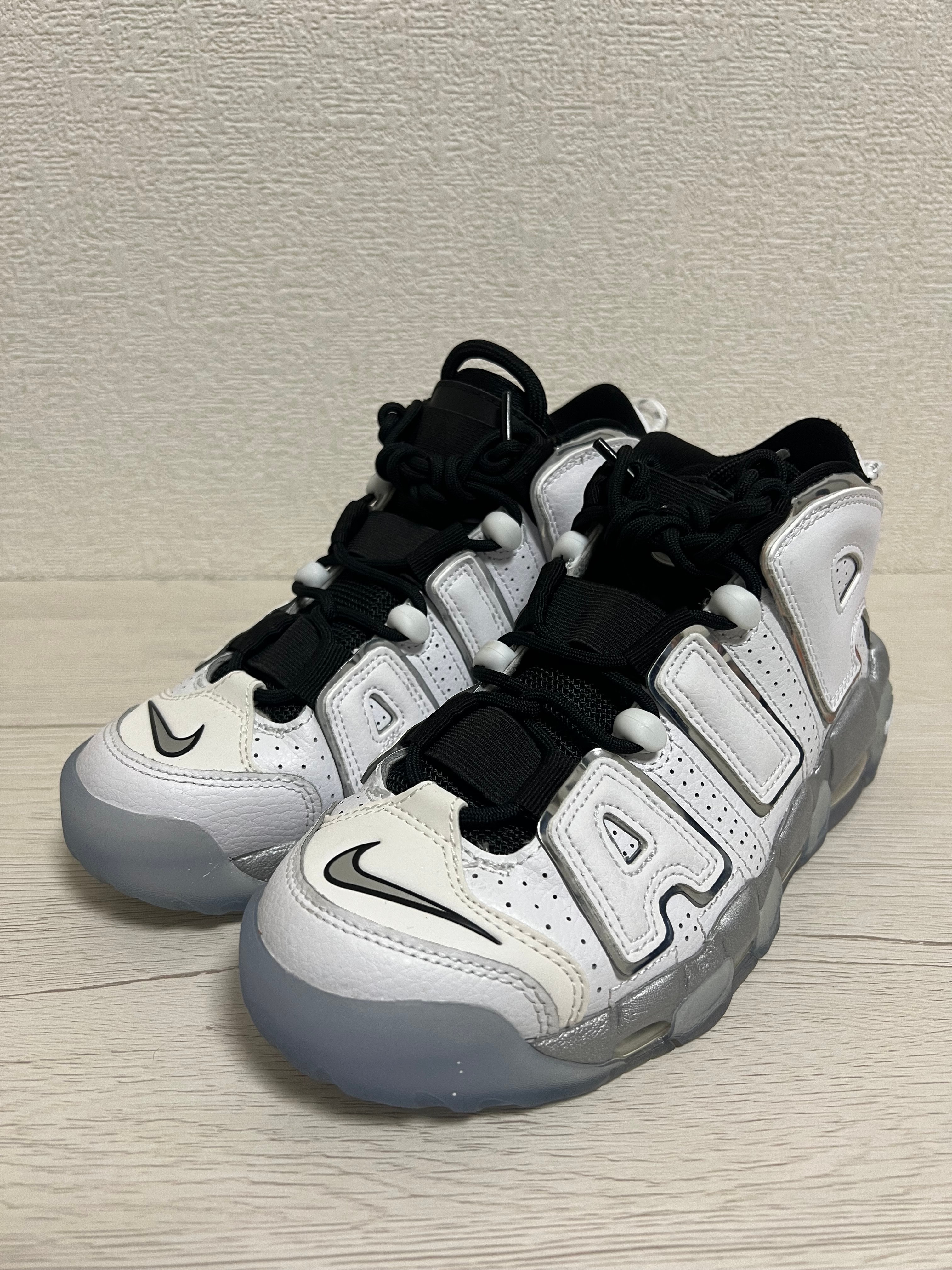 靴 Nike Air More Uptempo Black/White NIKE AIR MORE UPTEMPO “BLACK WHITE