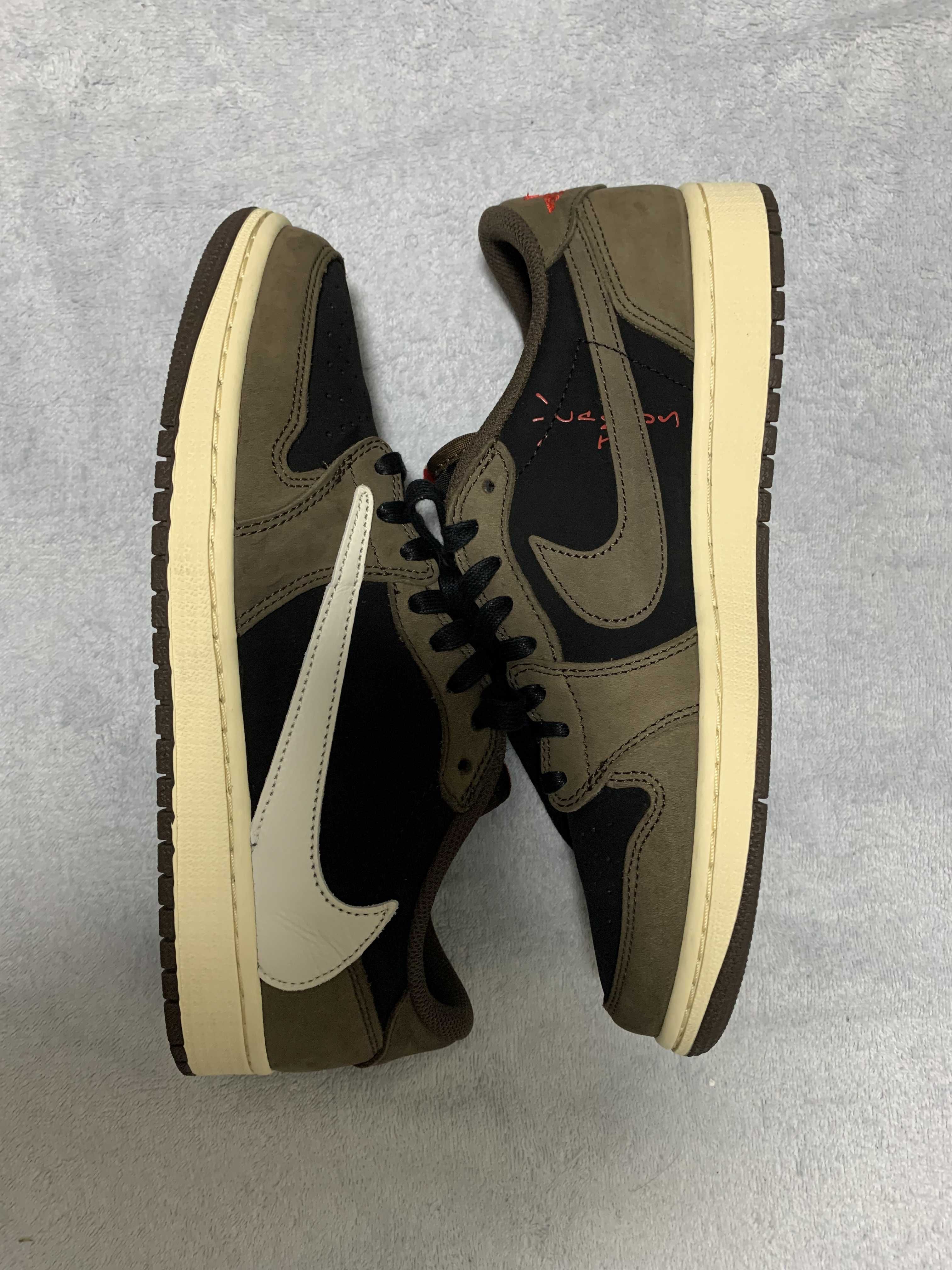 Travis Scott × Nike Air Jordan 1 Low OG SP-T  "Black/Dark Mocha"