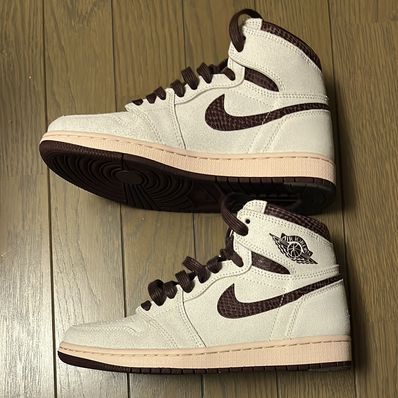 A Ma Maniere × Nike Air Jordan 1 Retro High OG "Sail and Burgundy"