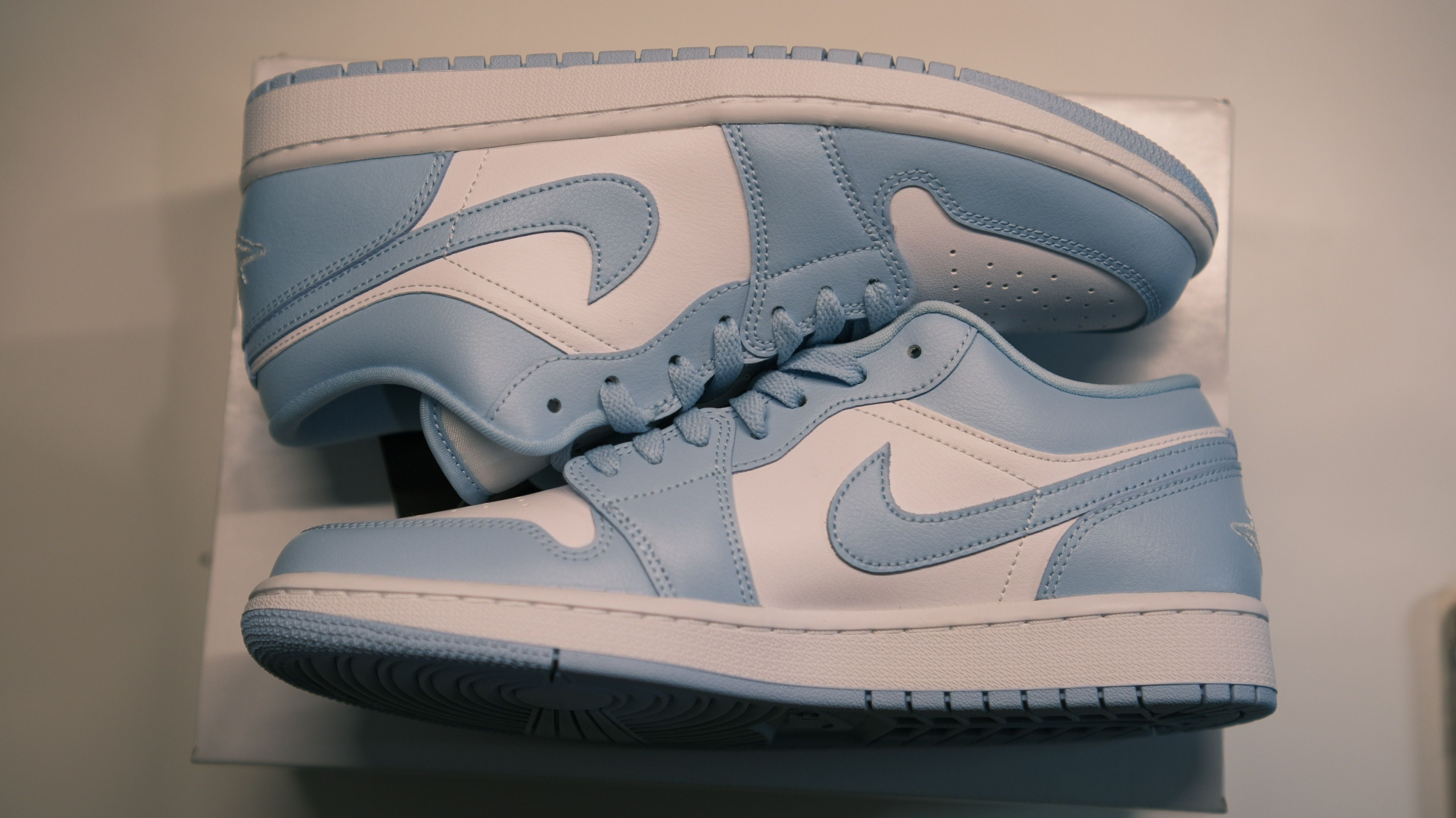 Nike Women's Air Jordan 1 Low "Aluminum"