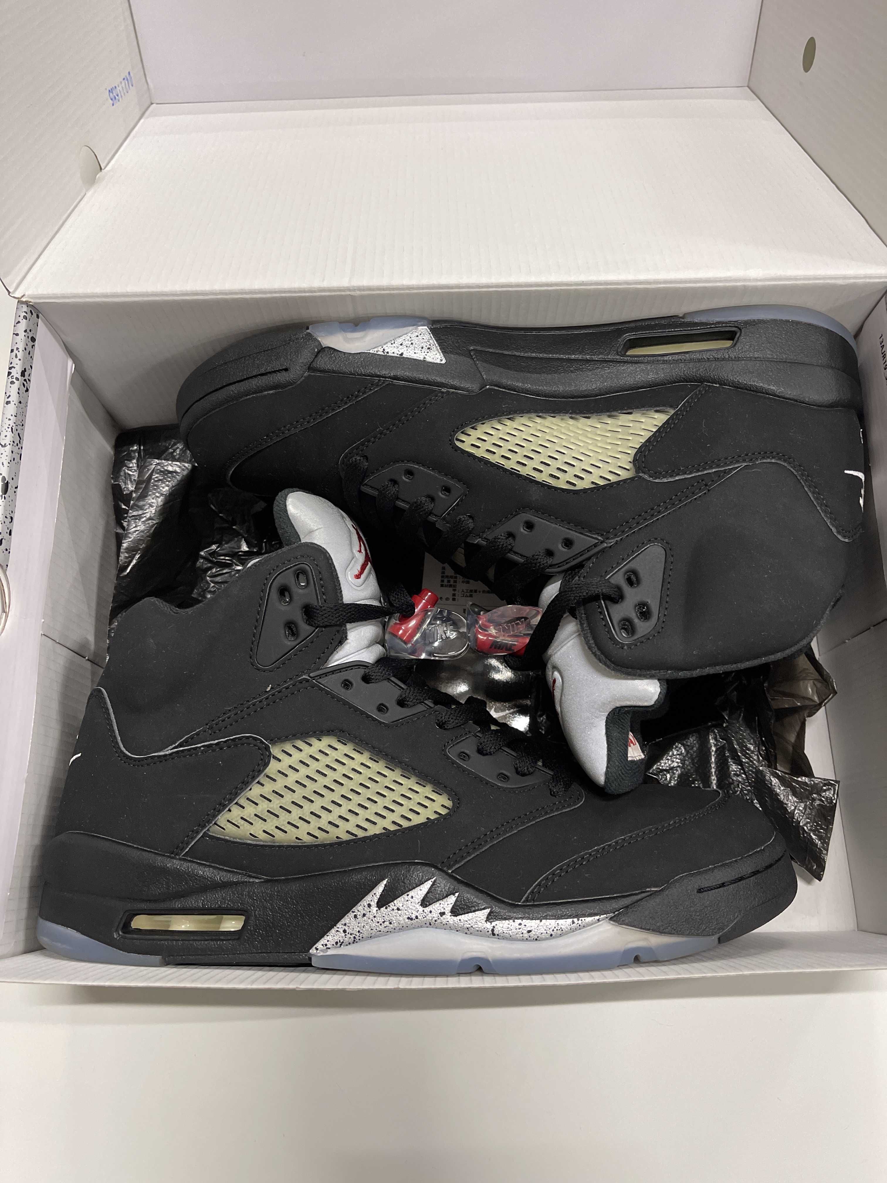 Nike Air Jordan 5 Retro OG "Black/Fire Red/Metallic Silver/White" (2016)