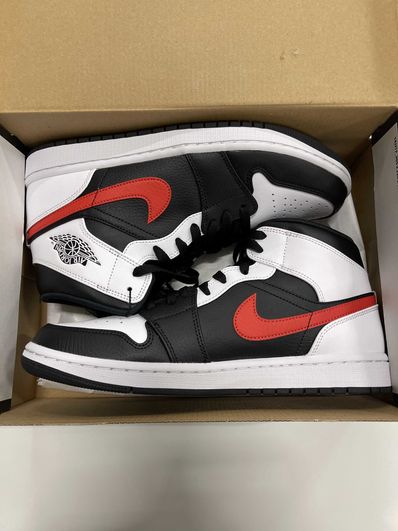 NIKE AIR JORDAN 1 MID "BLACK/CHILE RED/WHITE"