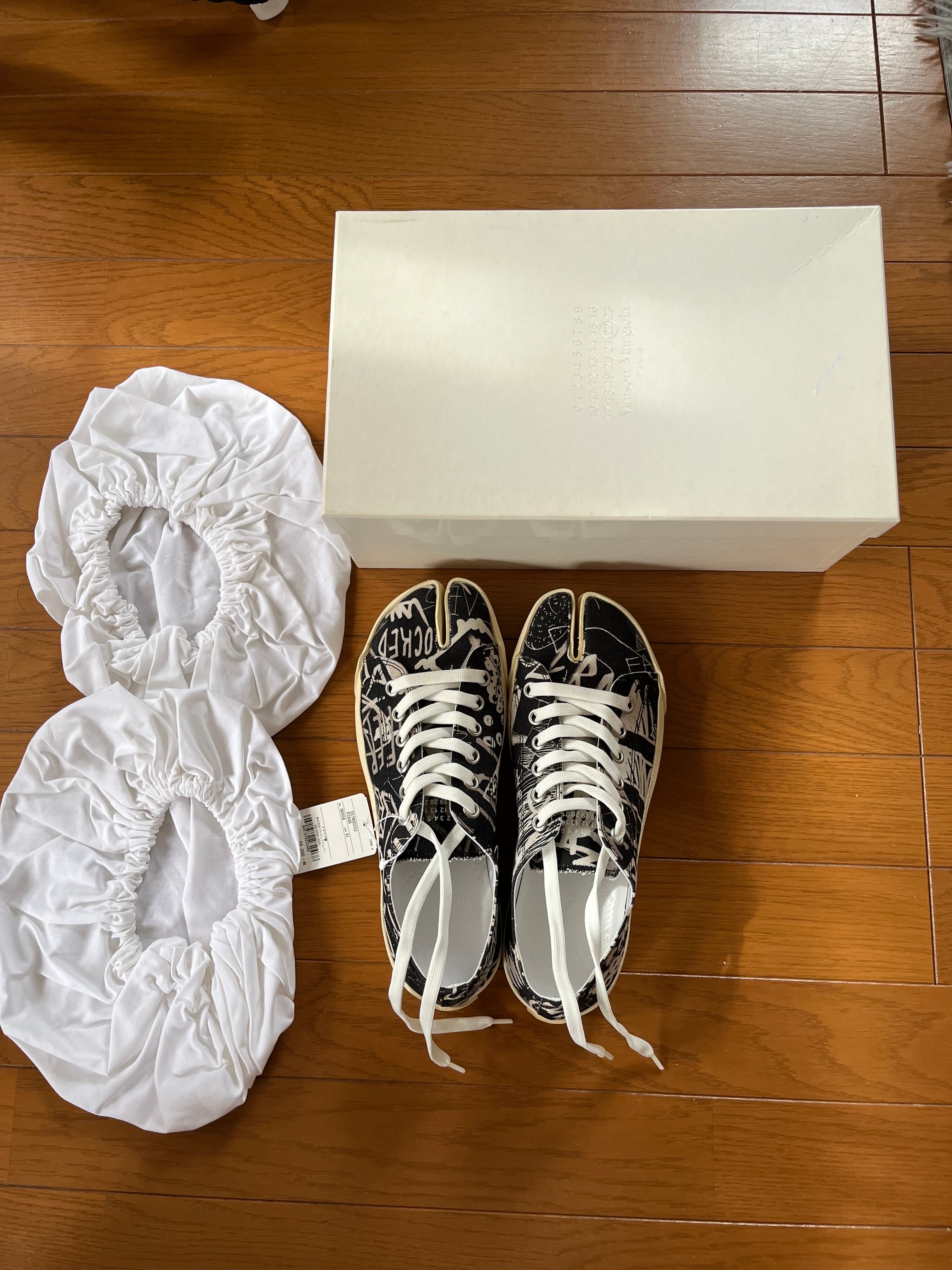 メゾンマルジェラ タビ スニーカー "ブラック/ホワイト"