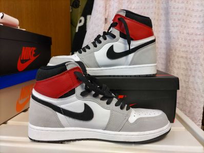 Nike Air Jordan 1 High OG "White/Black/Light Smoke Grey"