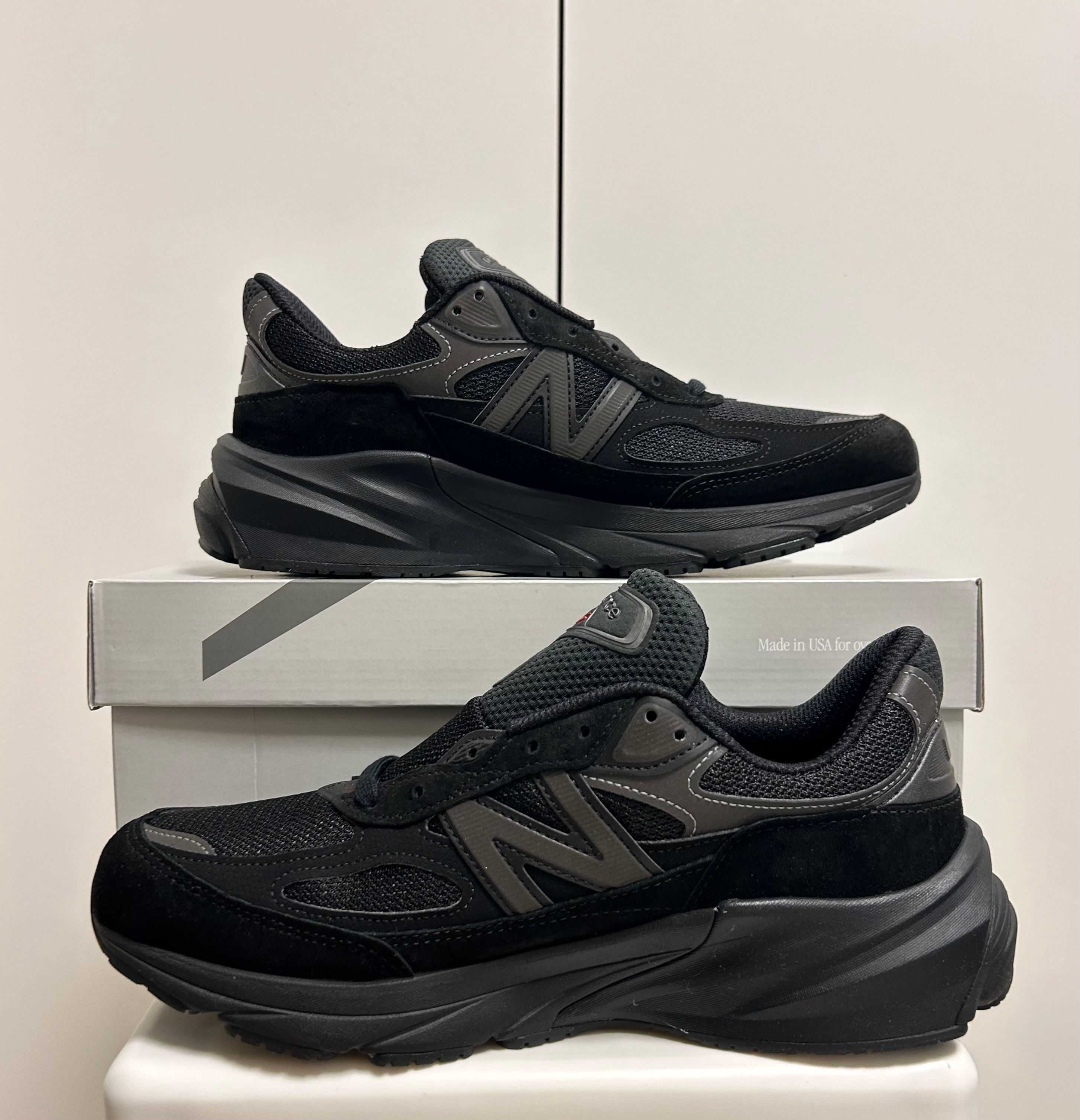 New Balance 990V6 "Triple Black"