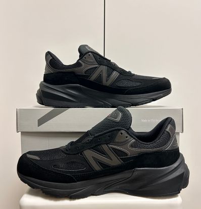New Balance 990V6 "Triple Black"