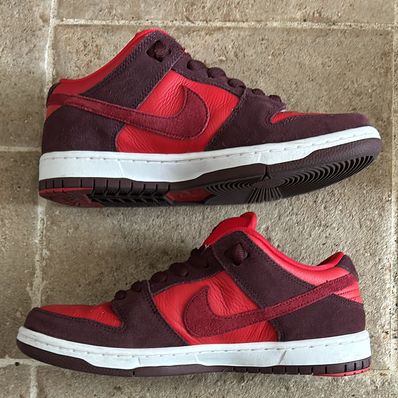 Nike SB Dunk Low "Cherry"