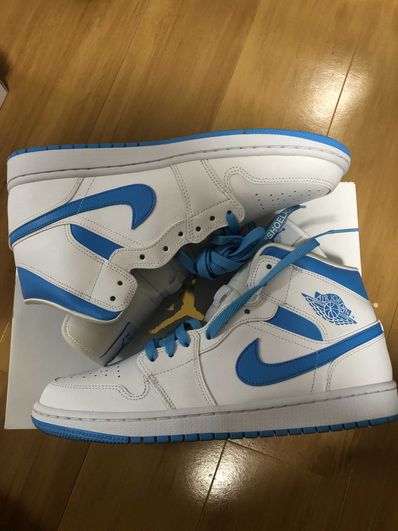 Nike Women's Air Jordan 1 Mid "UNC"