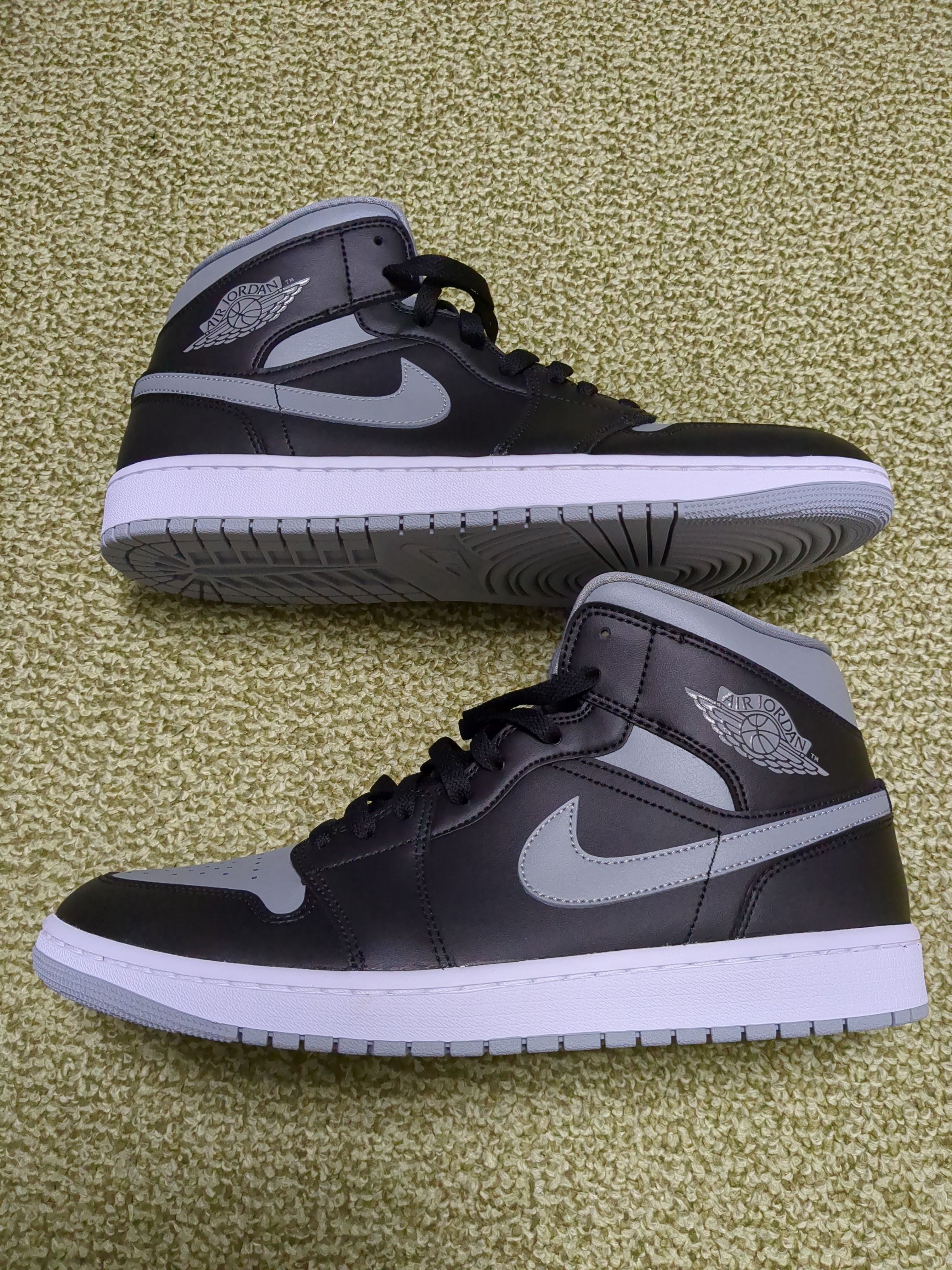 Nike Women's Air Jordan 1 Mid "Shadow"