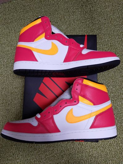 Nike Air Jordan 1 High OG "Light Fusion Red"