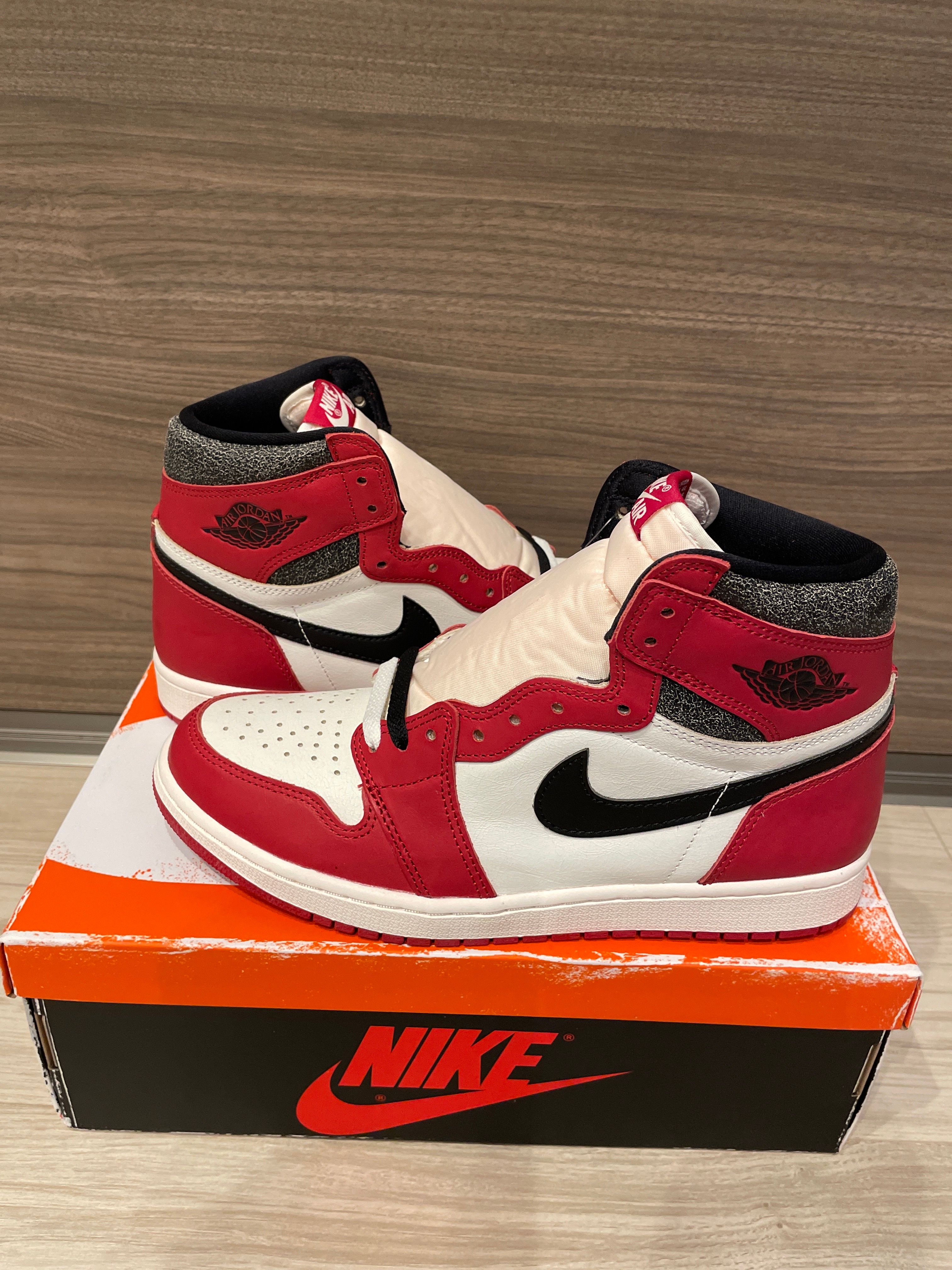 Nike Air Jordan 1 High OG "Lost & Found/Chicago"