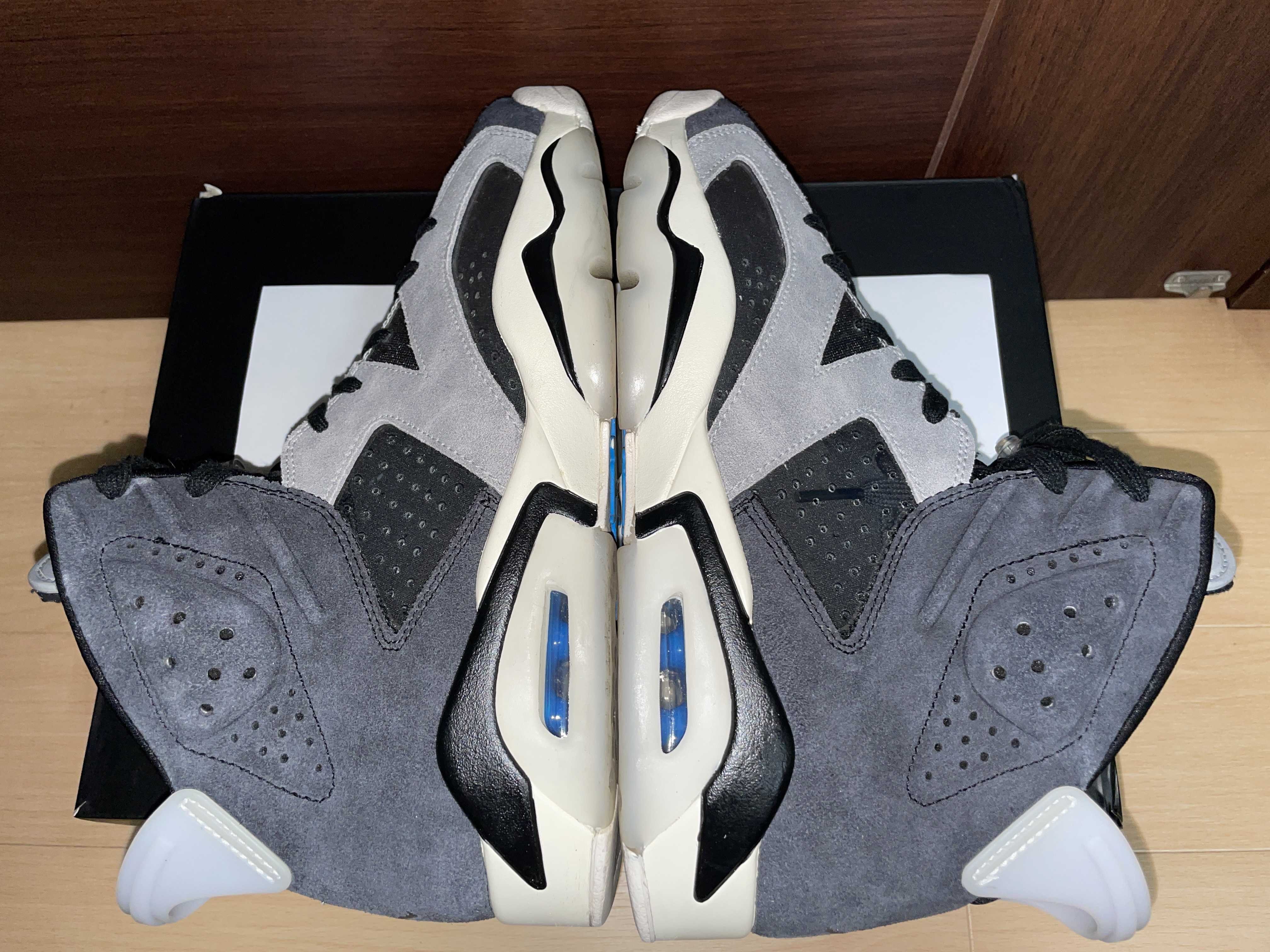 NIike Women's Air Jordan 6 "Smoke Grey"