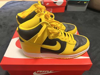 Nike Dunk High "Black/Varsity Maize"