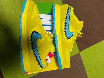 Grateful Dead × Nike SB Dunk Low "Yellow Bear"