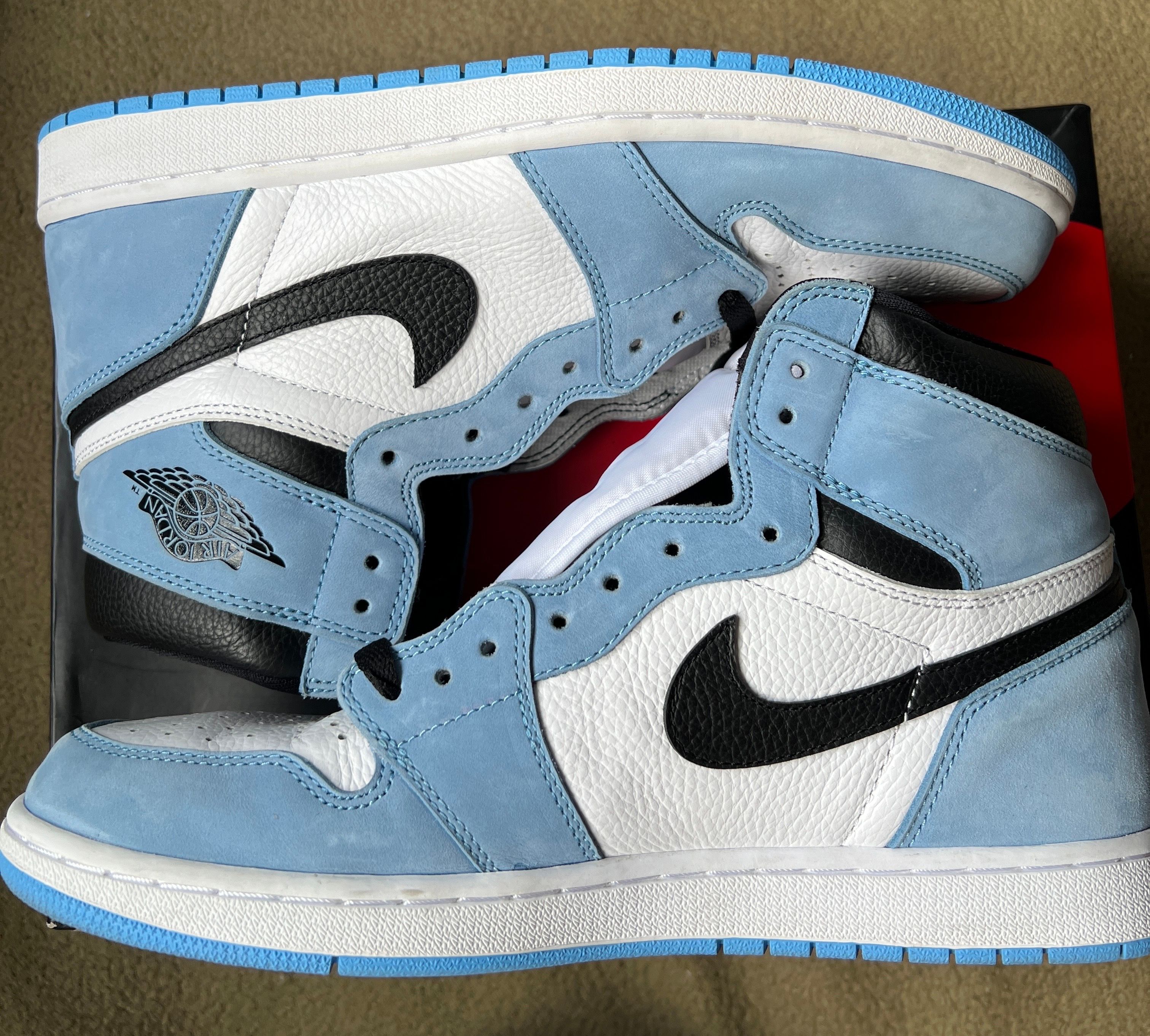 Nike Air Jordan 1 High OG "University Blue"