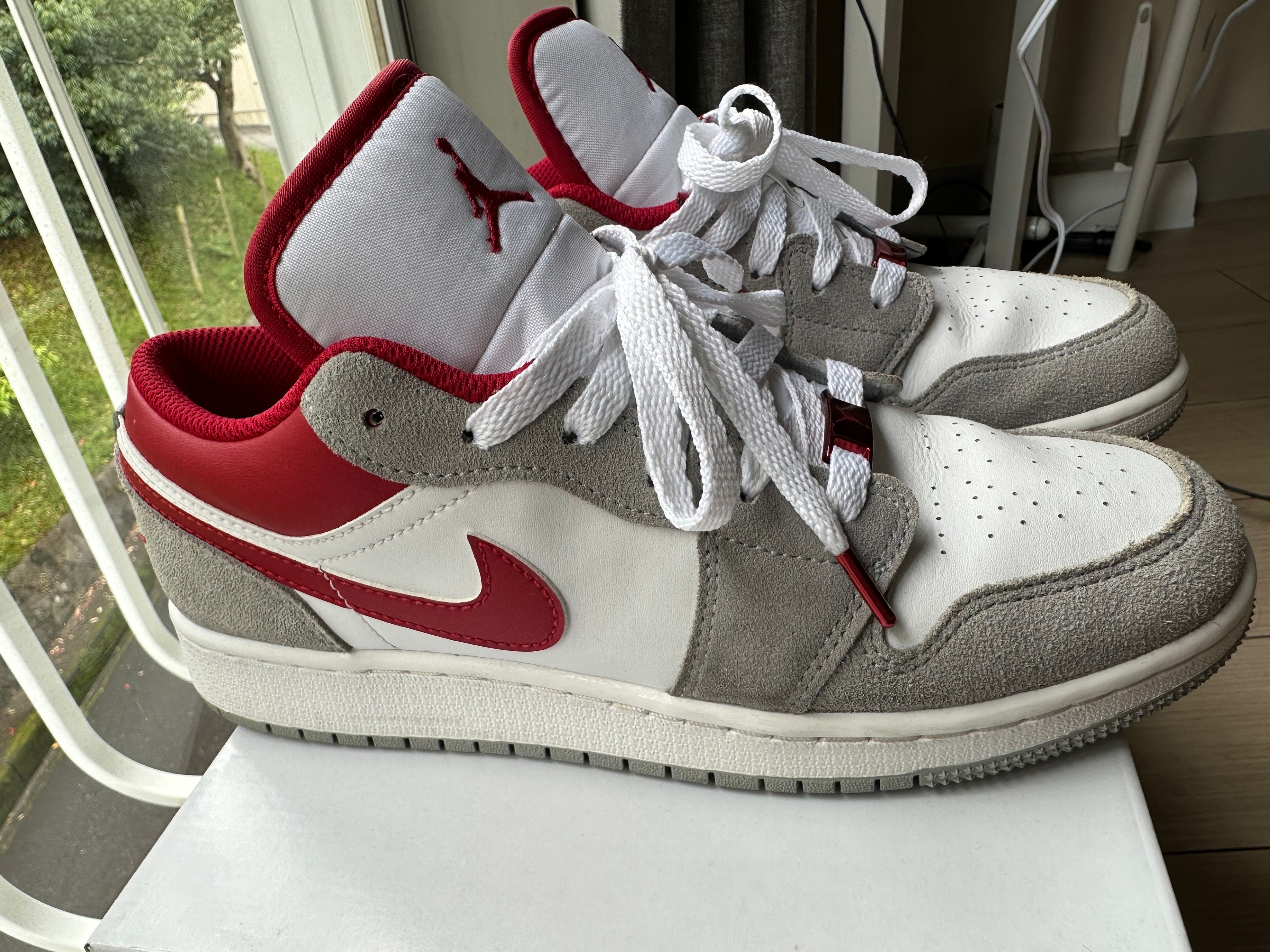 Nike GS Air Jordan 1 Low SE "White/Grey/Red"