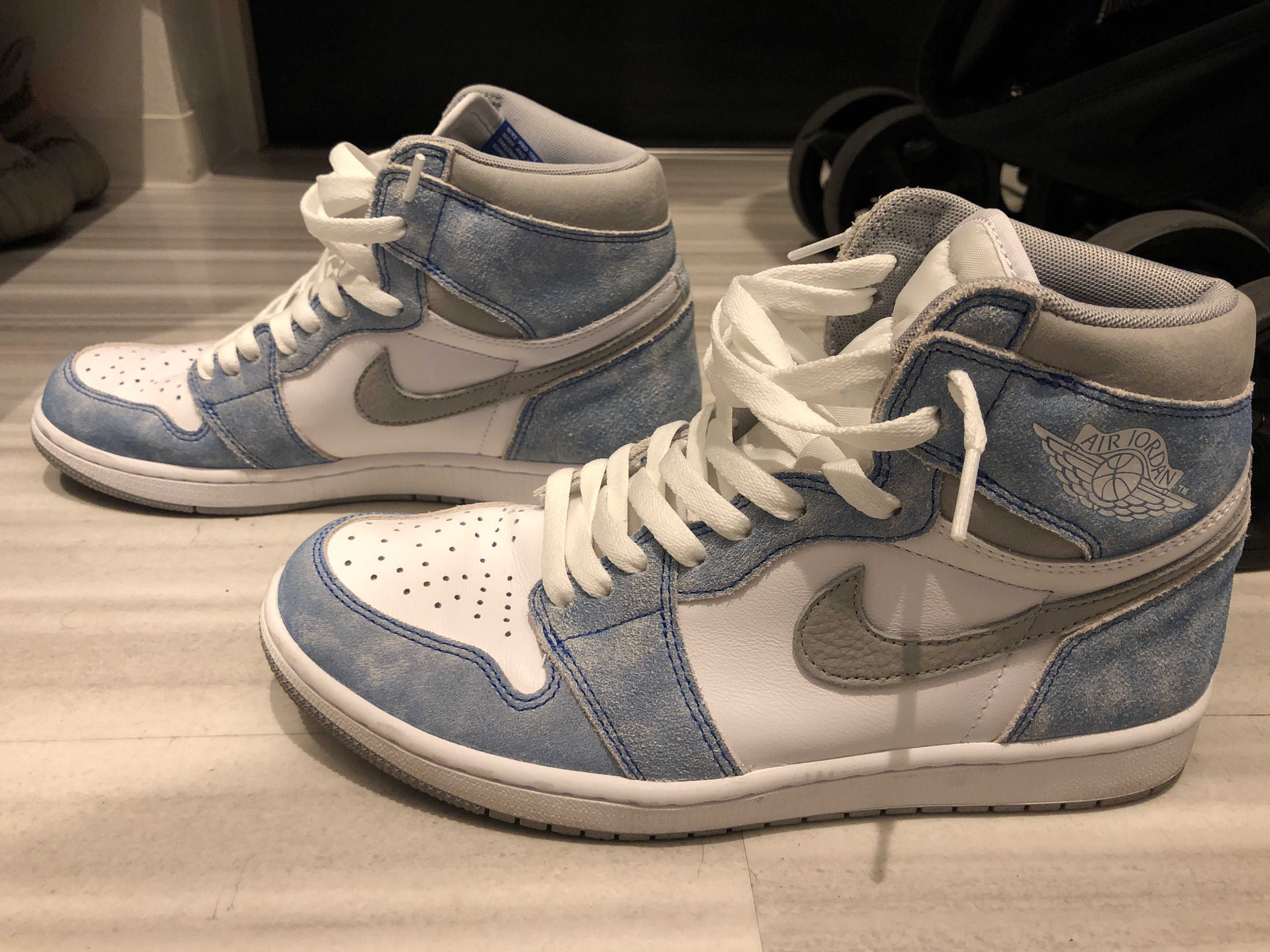 Nike Air Jordan 1 High OG "Hyper Royal"