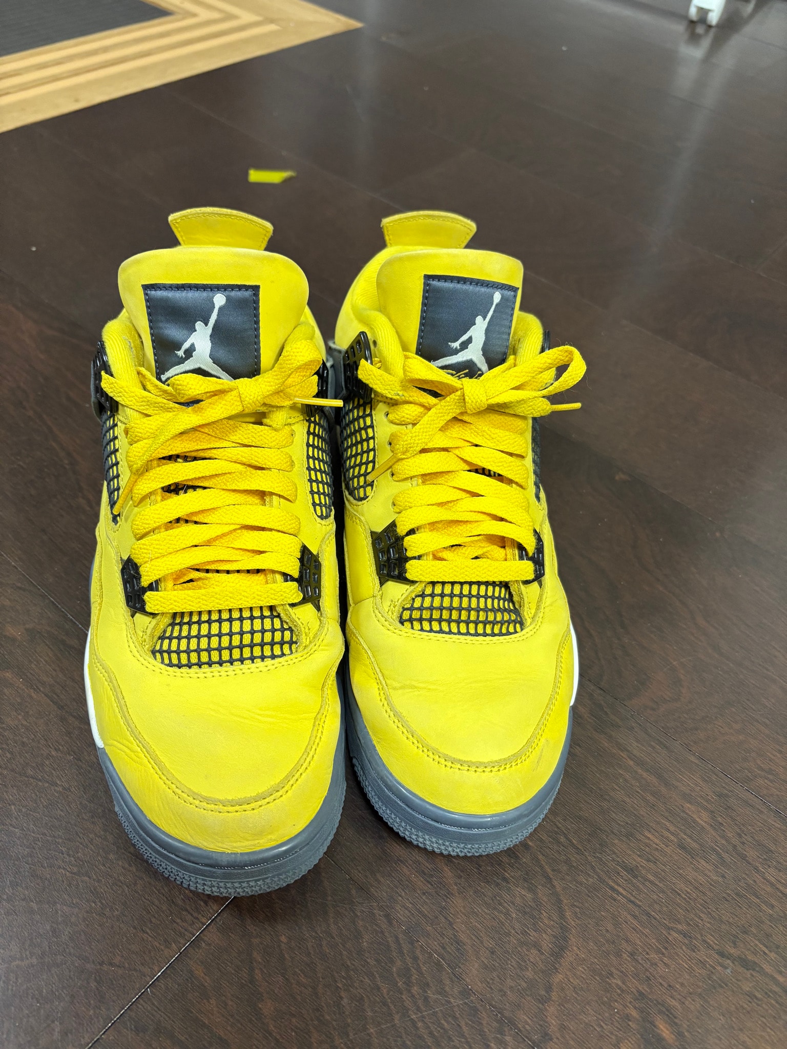 Nike Air Jordan 4 "Tour Yellow"