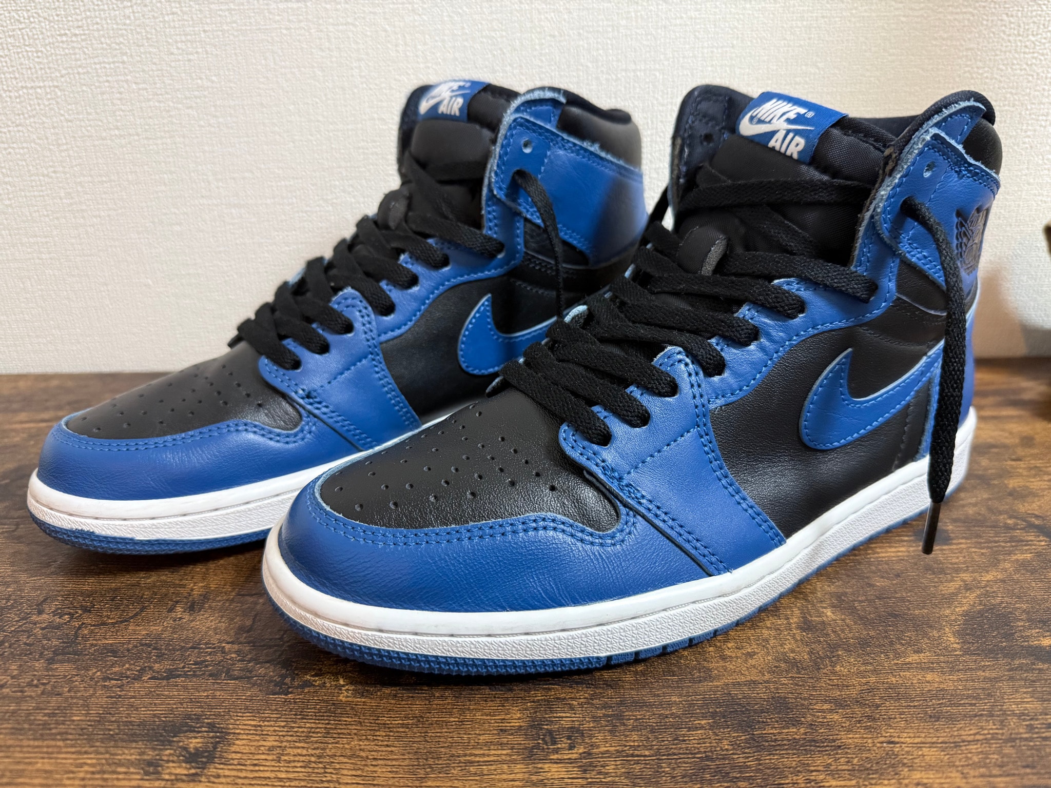 Nike Air Jordan 1 Retro High OG "Dark Marina Blue"