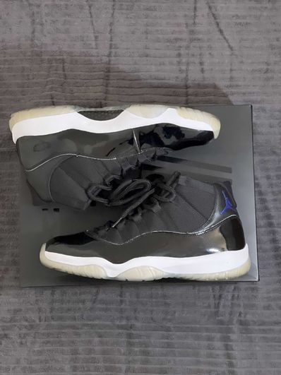 Nike Air Jordan 11 Retro "Space Jam" (2016)