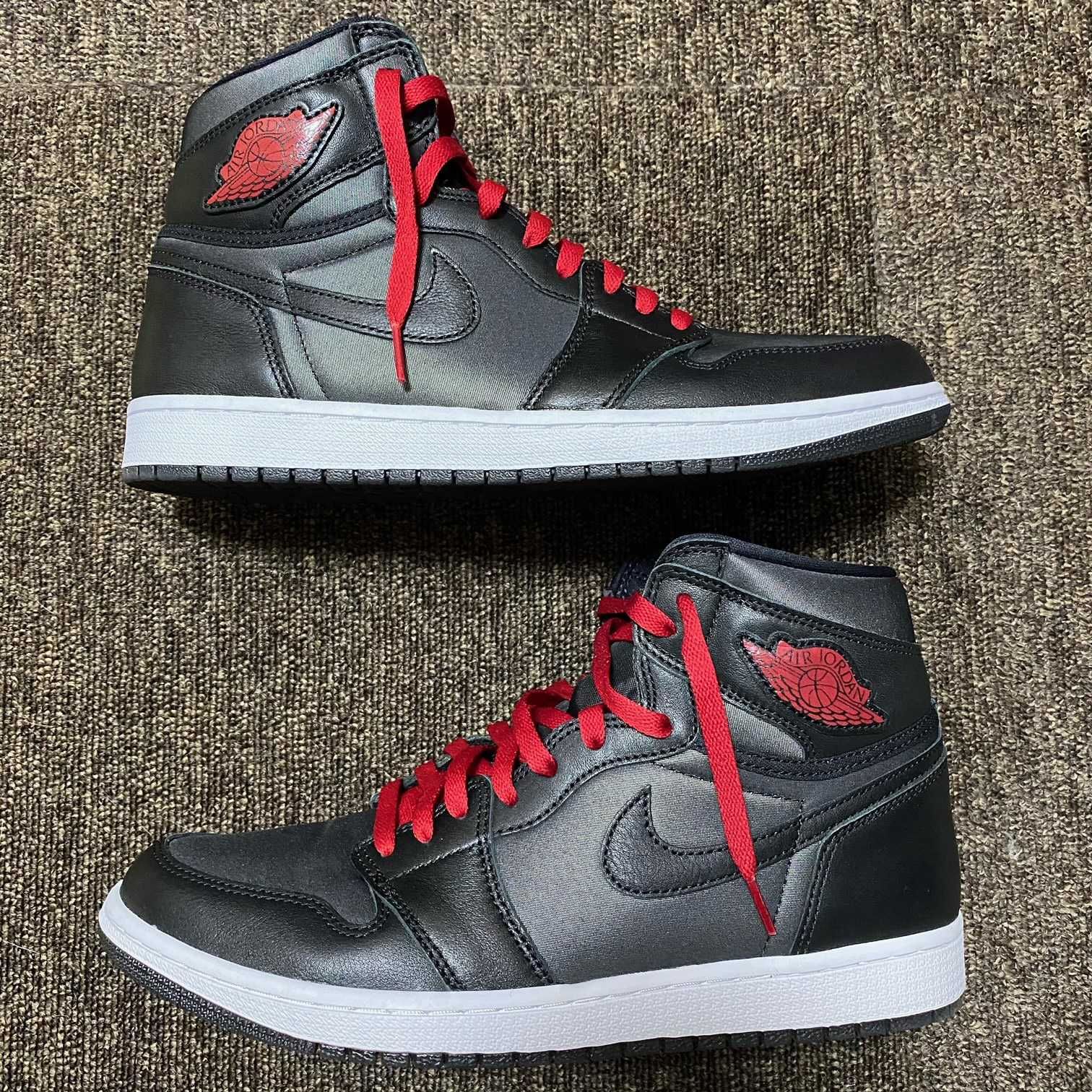 Nike Air Jordan 1 Retro High OG "Black/Metallic Silver/Gym Red"  