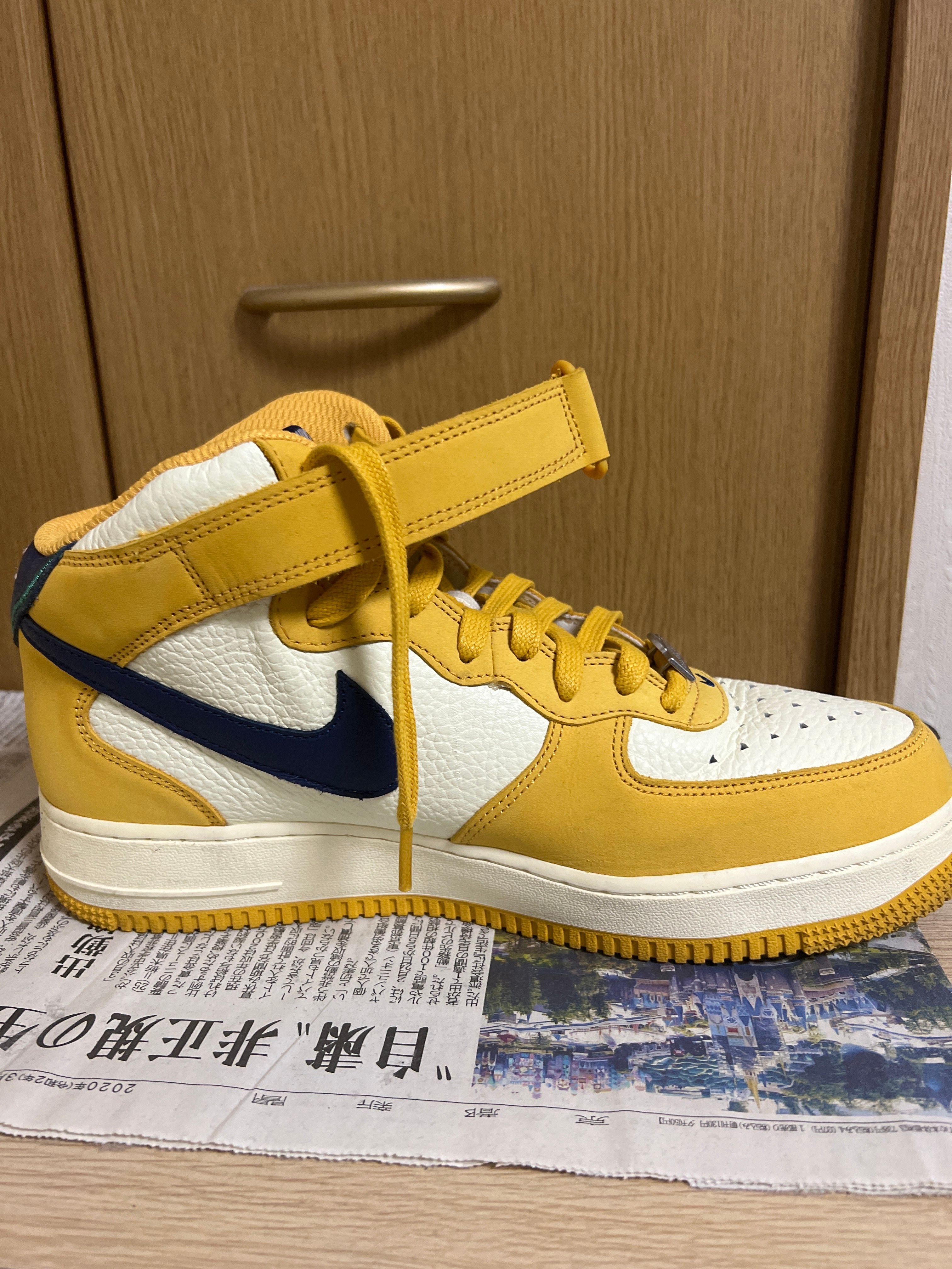 Nike Air Force 1 Mid "Paris"