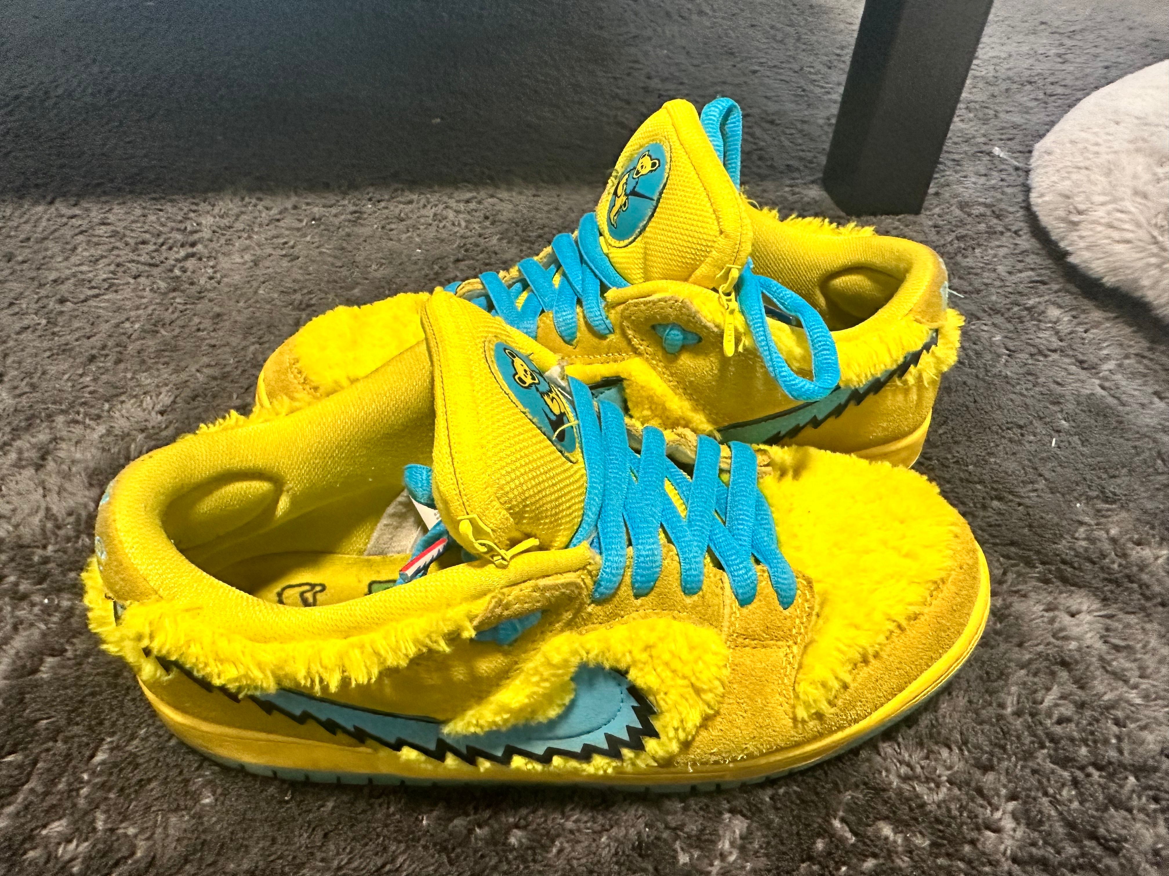 Grateful Dead × Nike SB Dunk Low "Yellow Bear"