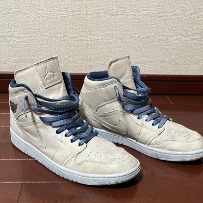 Nike Women's Air Jordan 1 Mid "Sanddrift/Indigo"