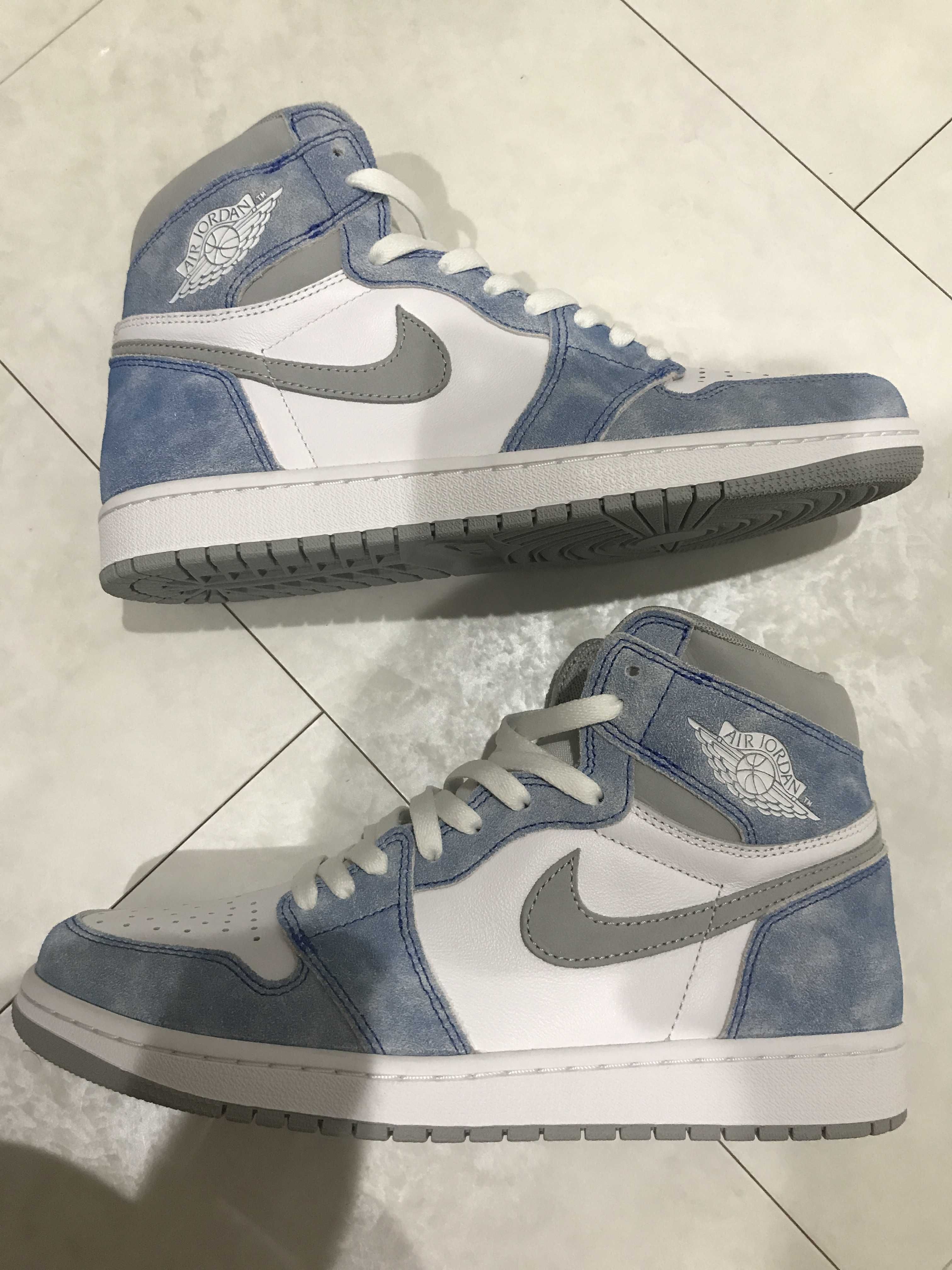 Nike Air Jordan 1 High OG "Hyper Royal"