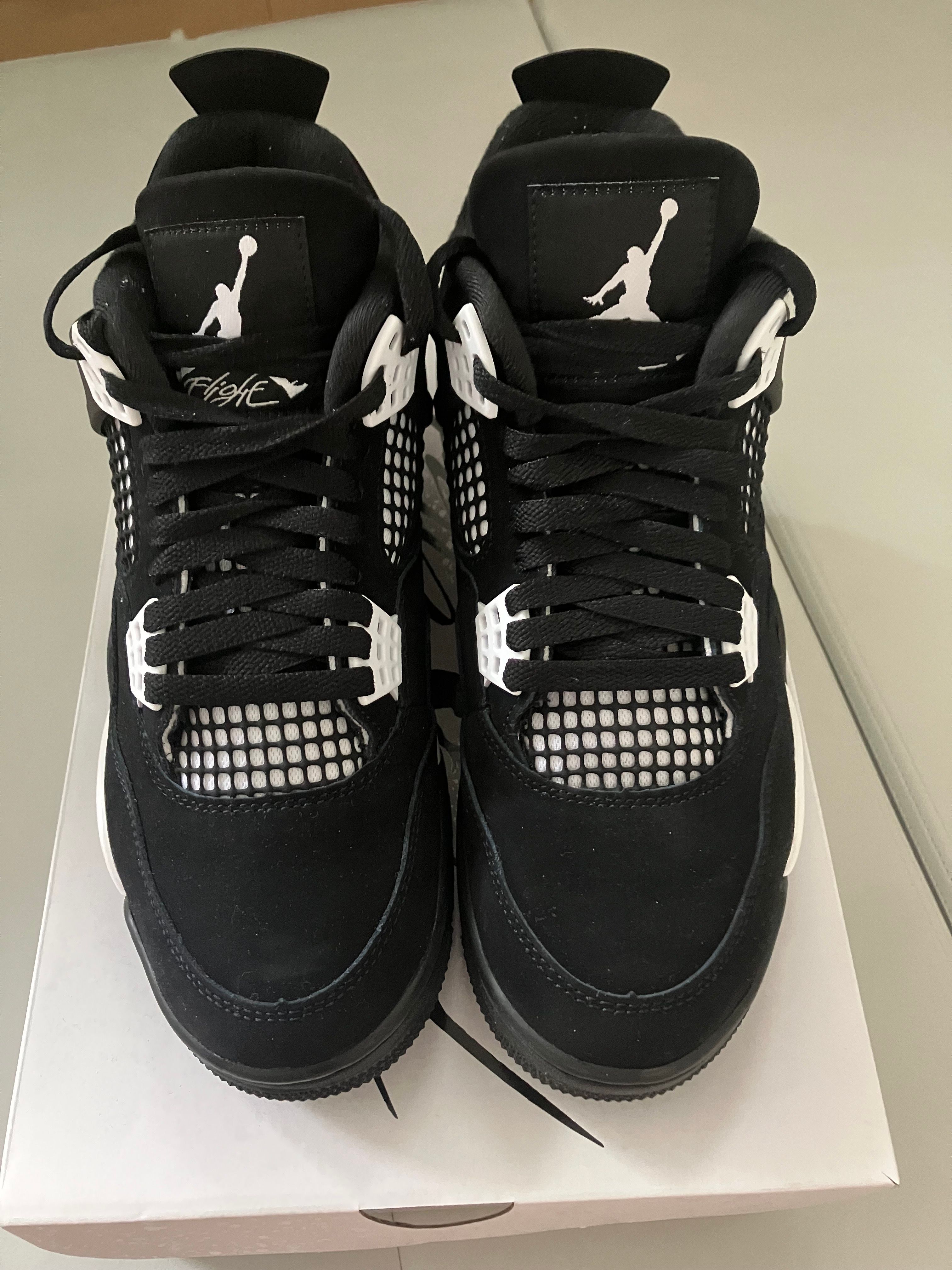 Nike Air Jordan 4 Retro "White Thunder"