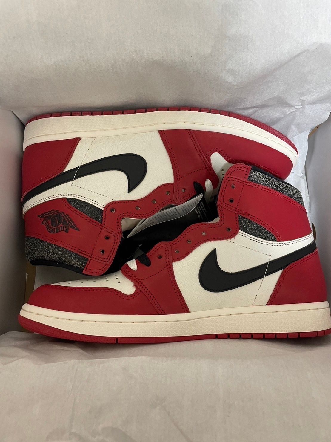 Nike Air Jordan 1 High OG "Lost & Found/Chicago"