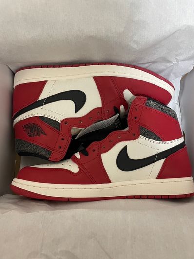 Nike Air Jordan 1 High OG "Lost & Found/Chicago"