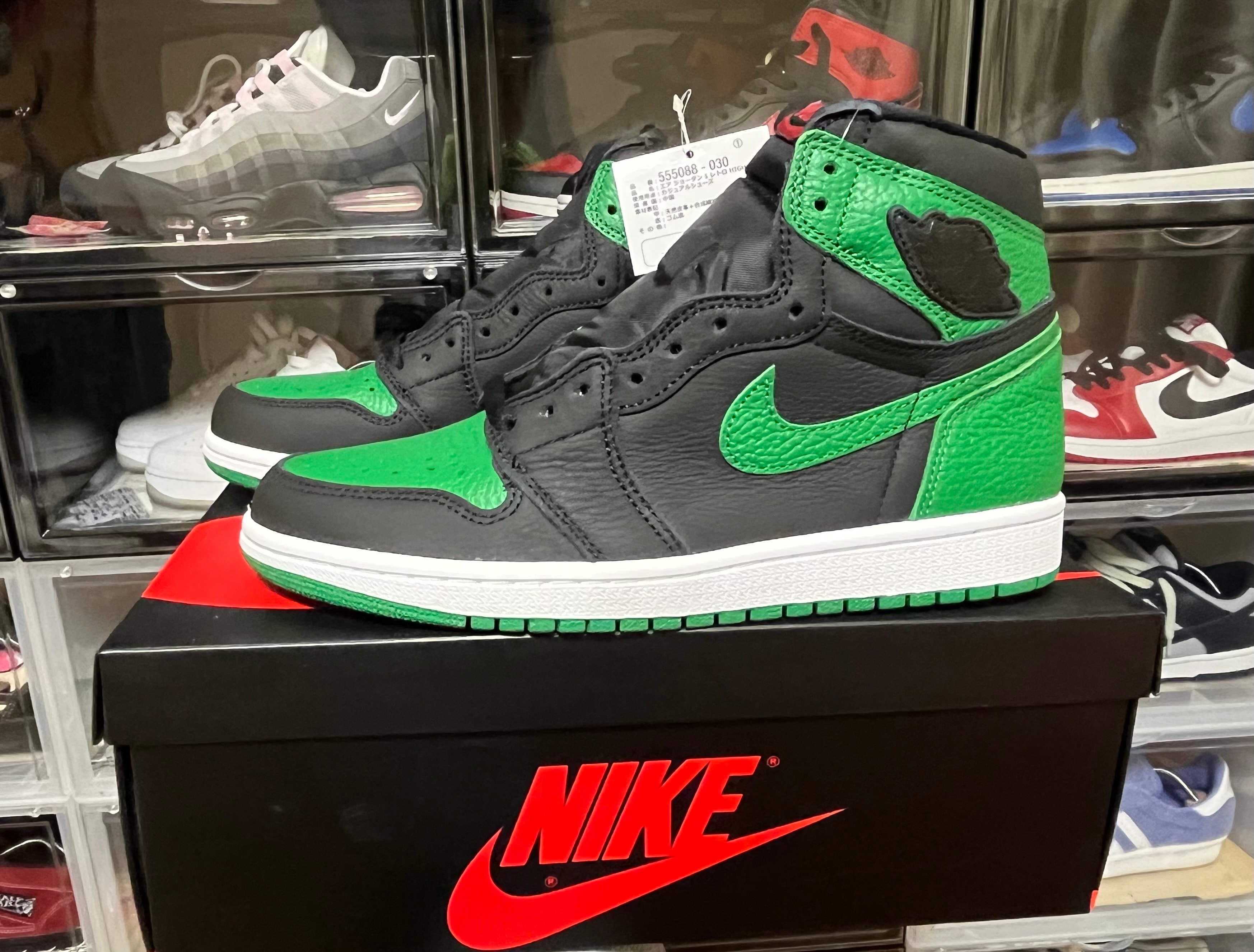 Nike Air Jordan 1 Retro High OG "Black/Pine Green" (2020)