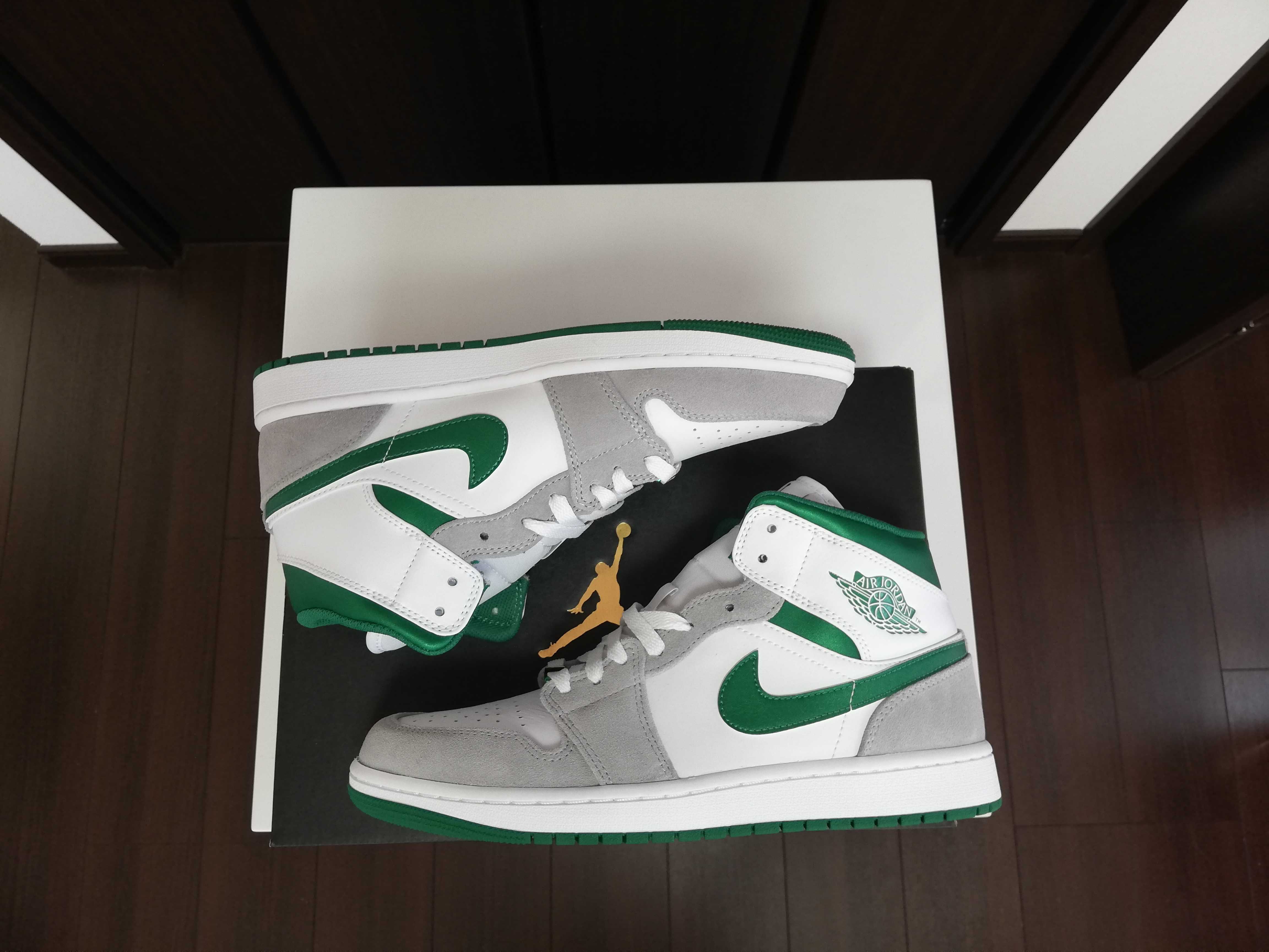 Nike Air Jordan 1 Mid "Green Grey White"