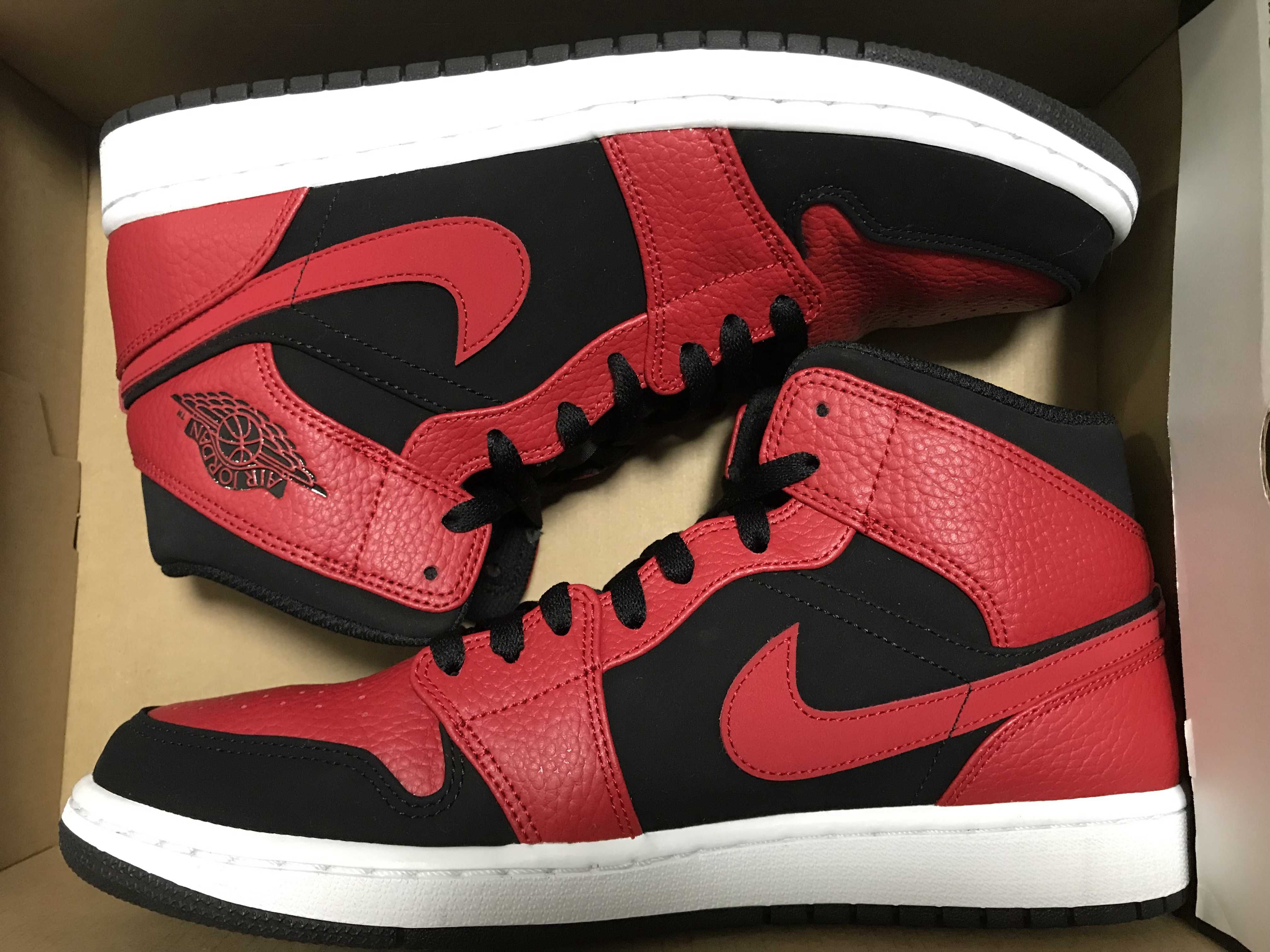 Nike Air Jordan 1 Mid "Reverse Bred"