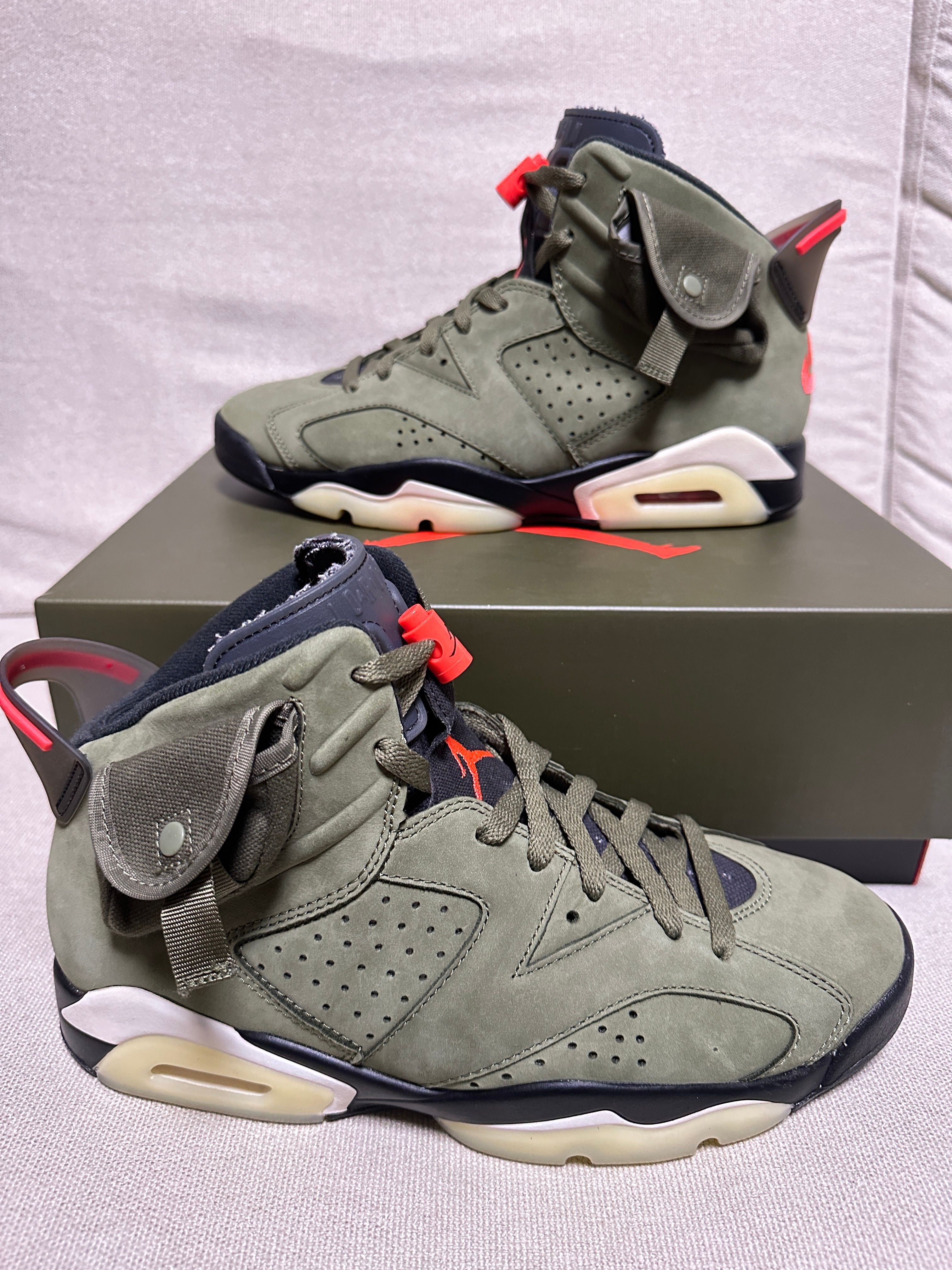 Travis Scott × Nike Air Jordan 6 Retro "Medium Olive"
