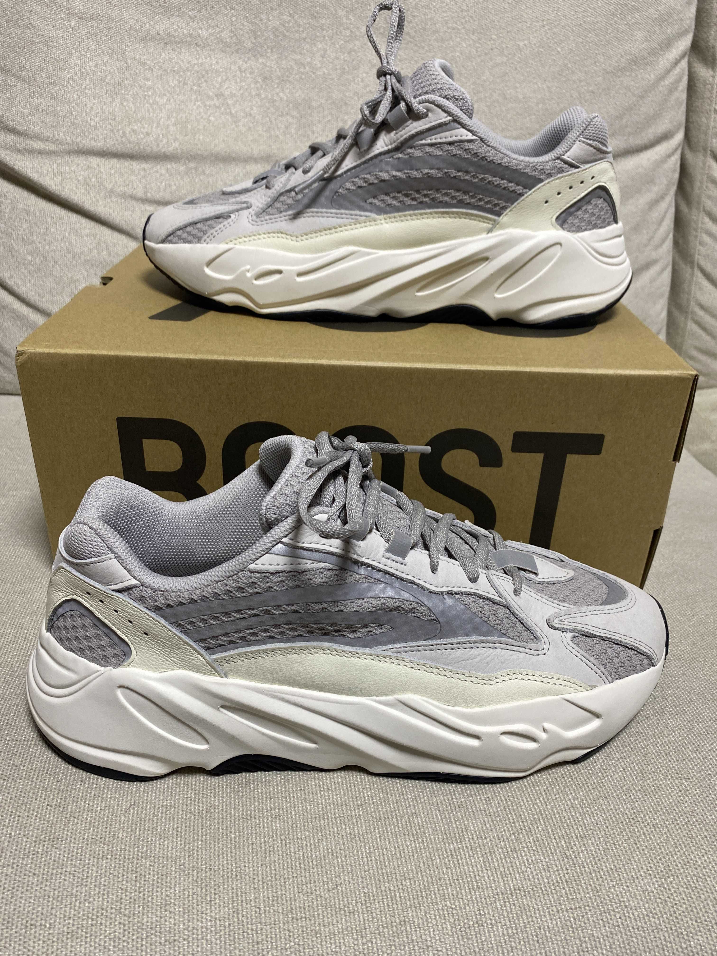 adidas YEEZY Boost 700 V2 "Static"