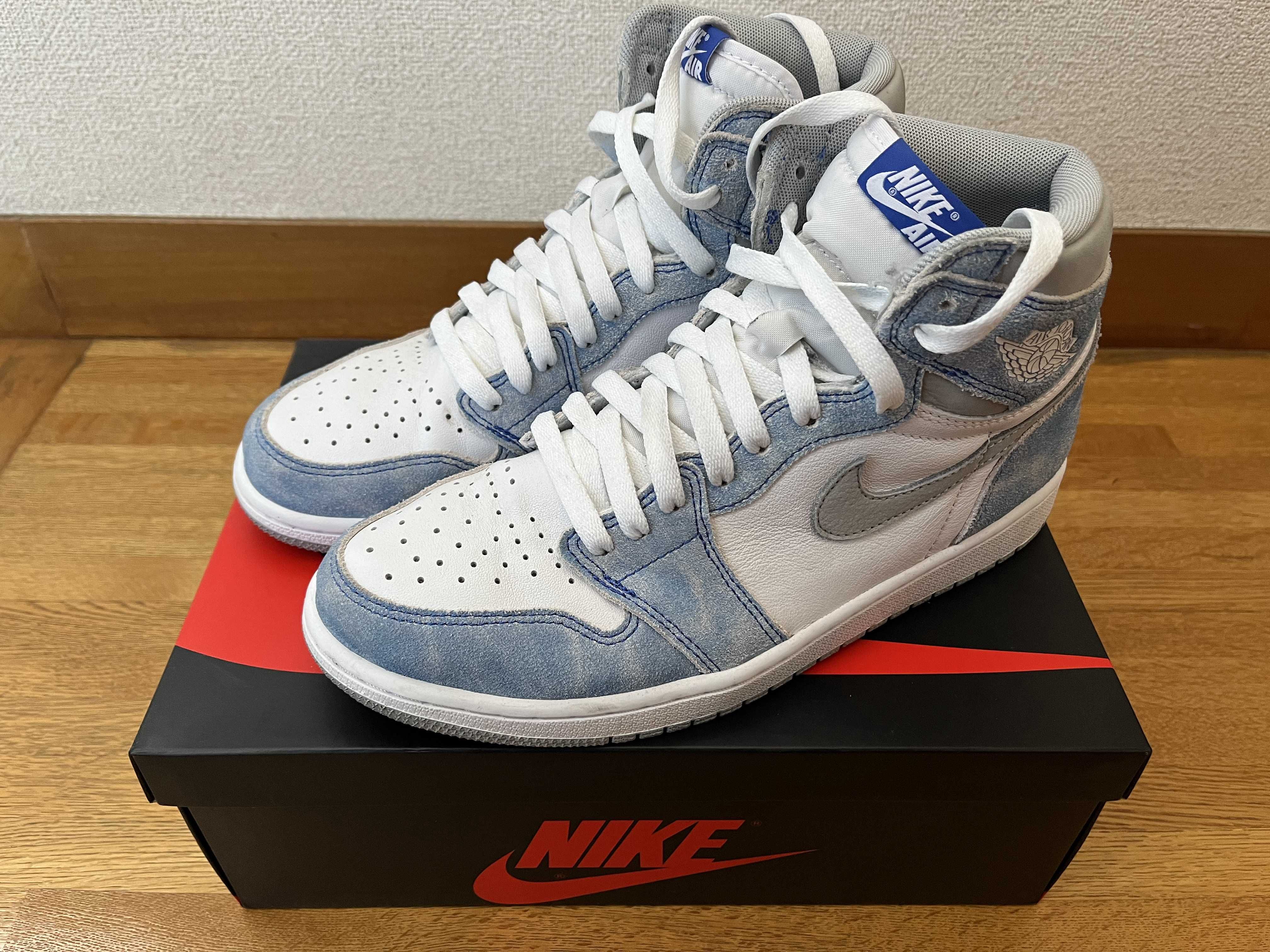 Nike Air Jordan 1 High OG "Hyper Royal"