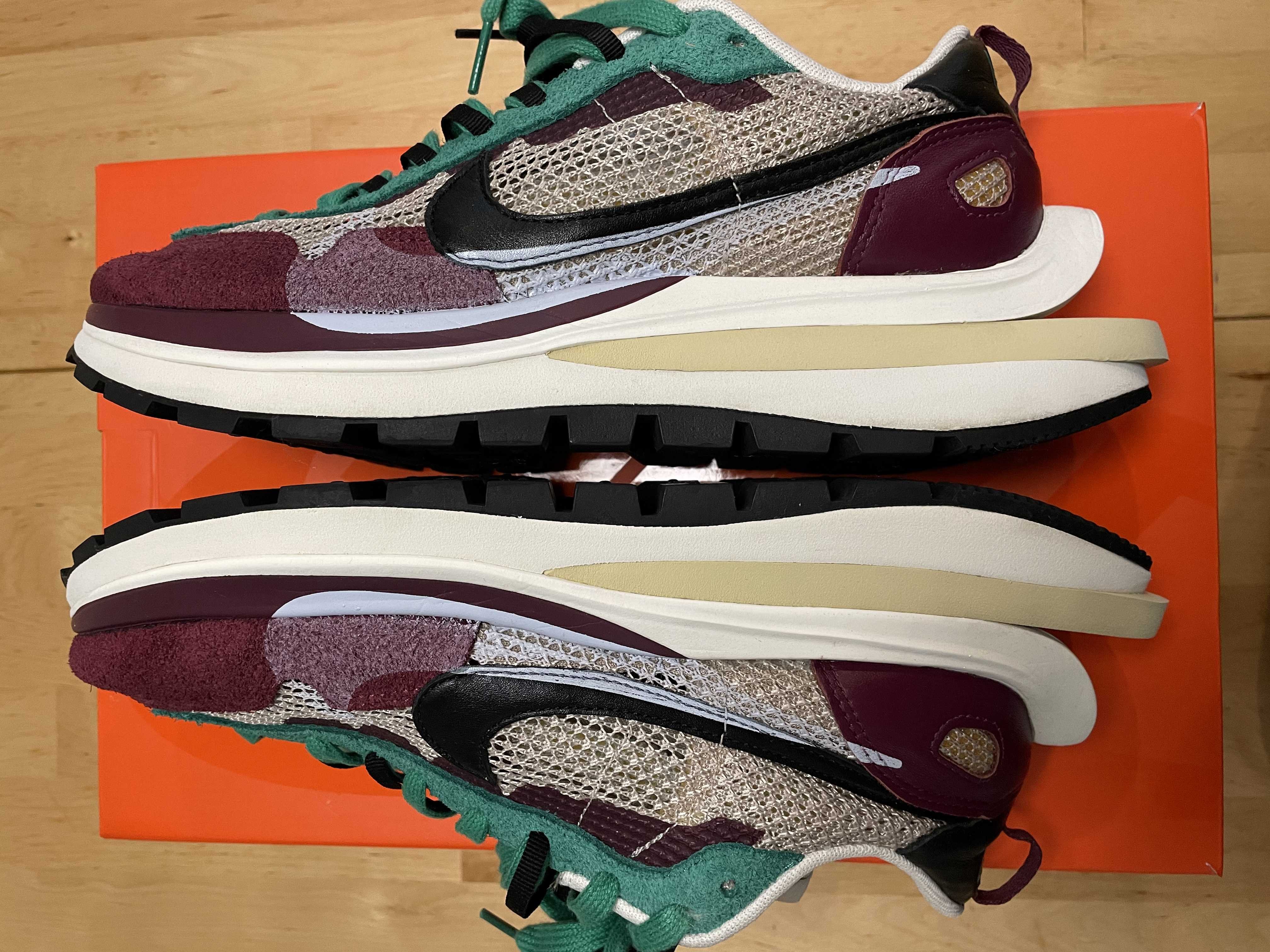 sacai × Nike Vapor Waffle "String/Red/Green"