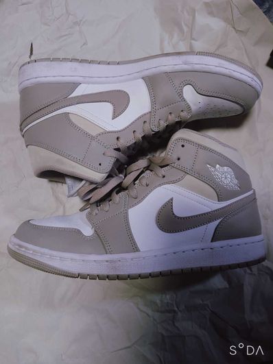 Nike Air Jordan 1 Mid "Linen"